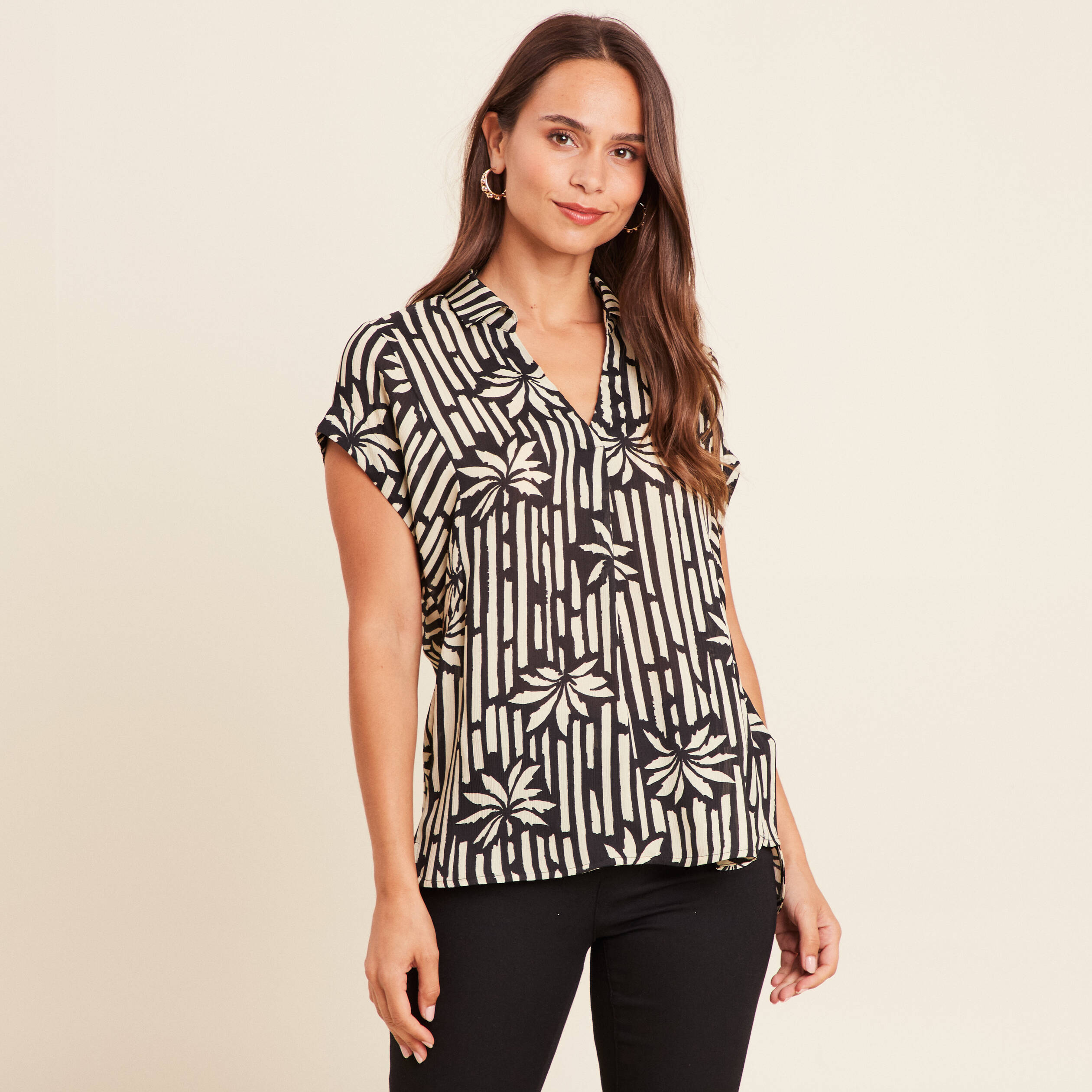 blouse en voile col v manches courtes noir femme Blouse en voile col v manches courtes noir femme