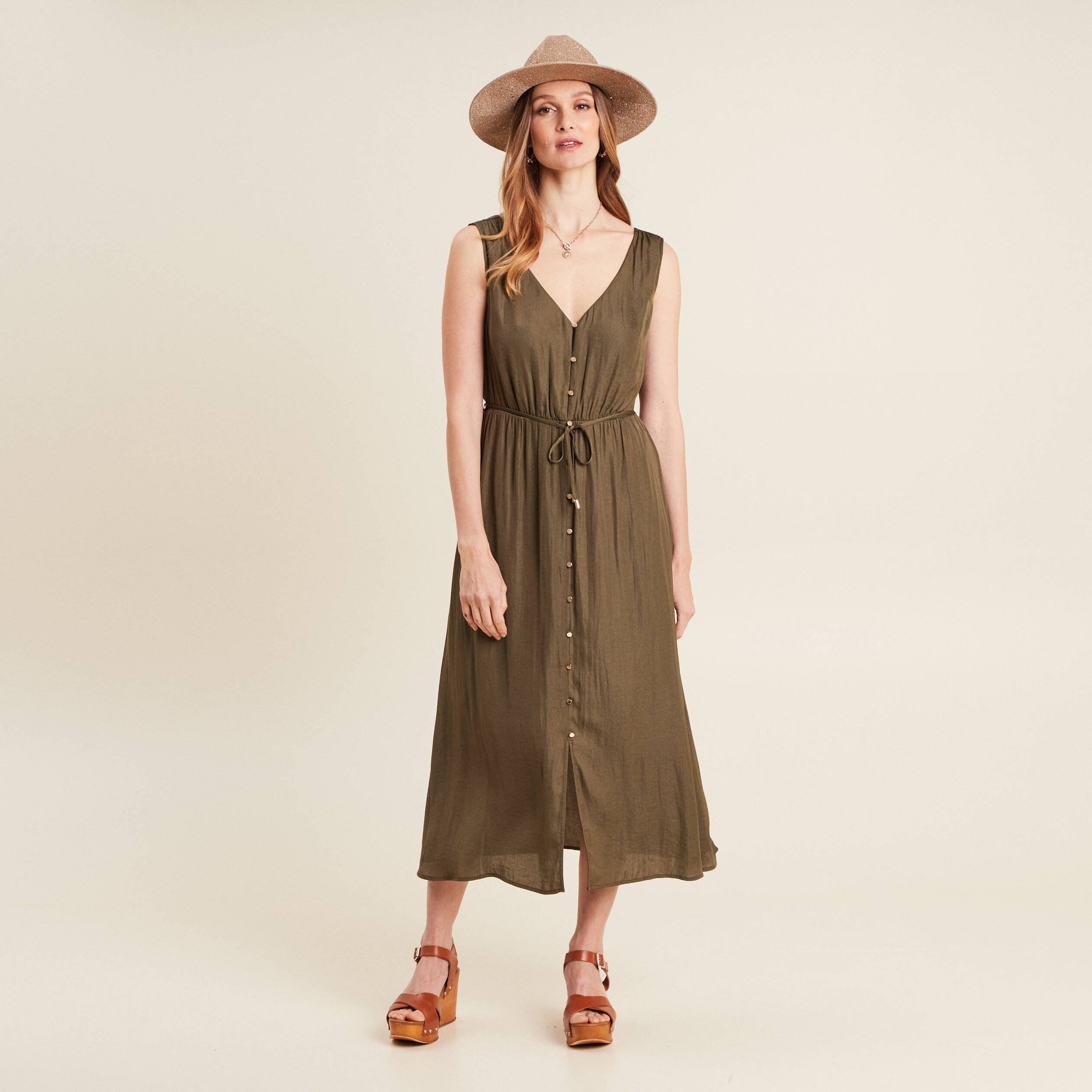 robe midi evasee satin vert kaki femme Robe midi évasée satin vert kaki femme