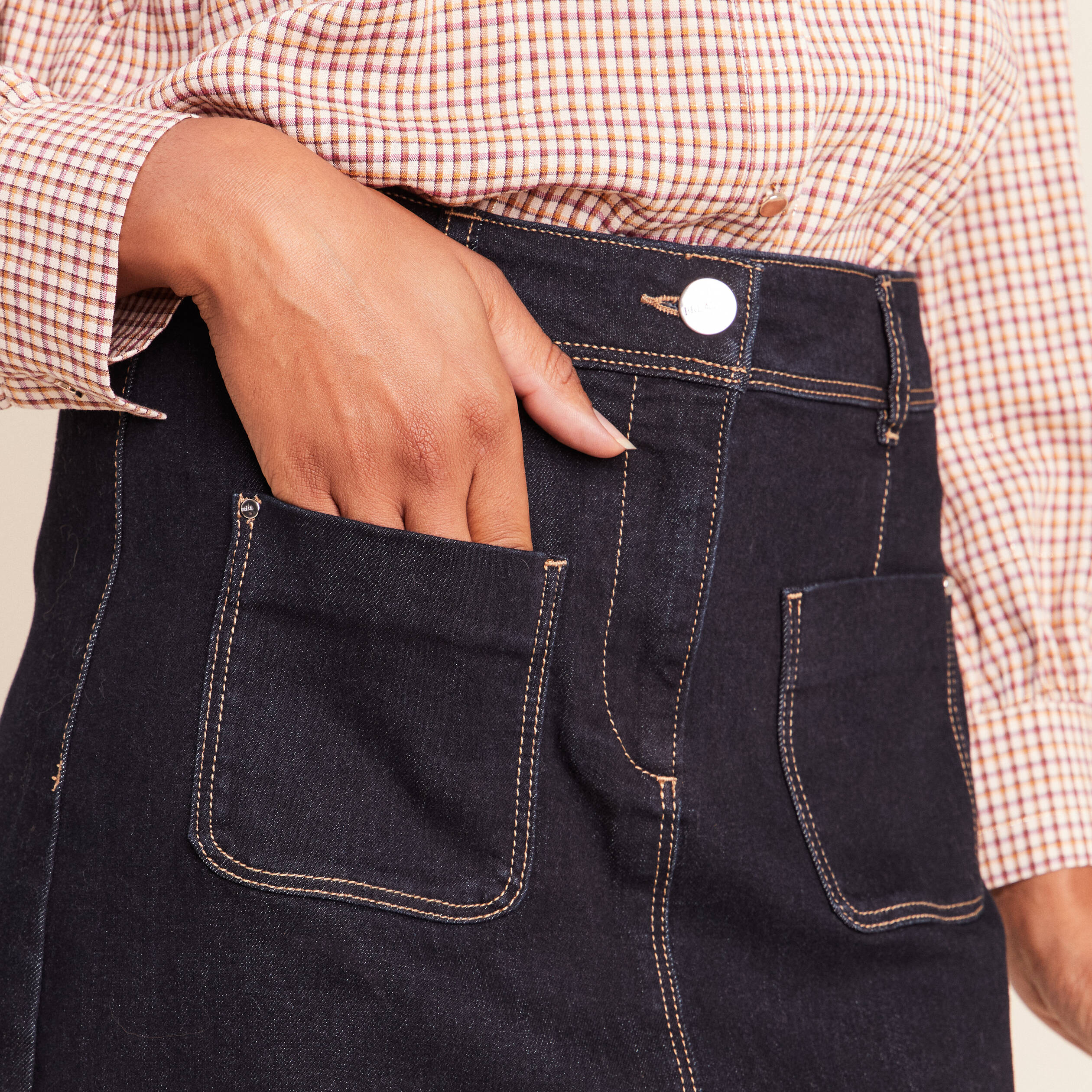 Jupe courte trap&egrave;ze en jean denim brut femme