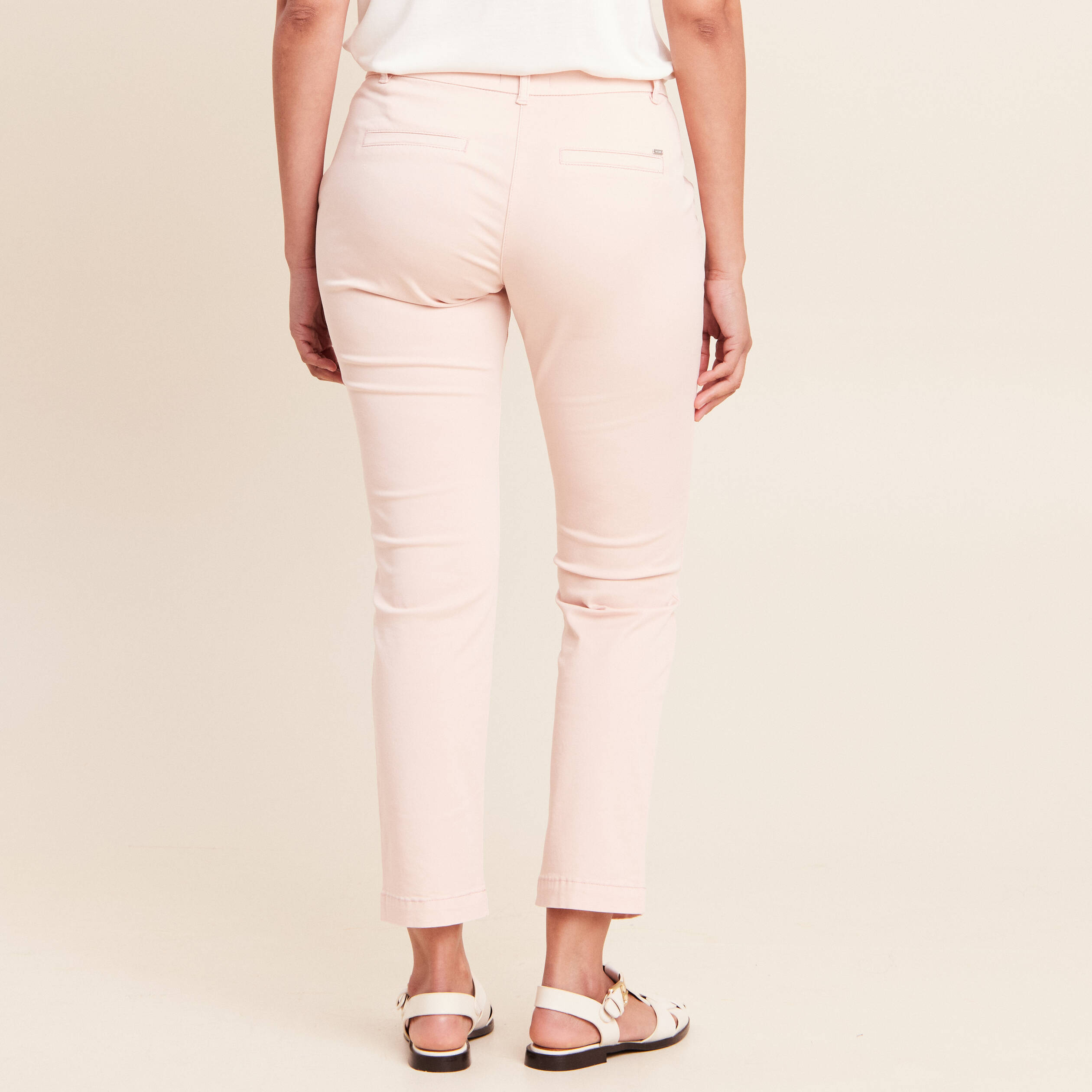 Pantalon coupe chino taille bascul&eacute;e rose poudr&eacute;e femme