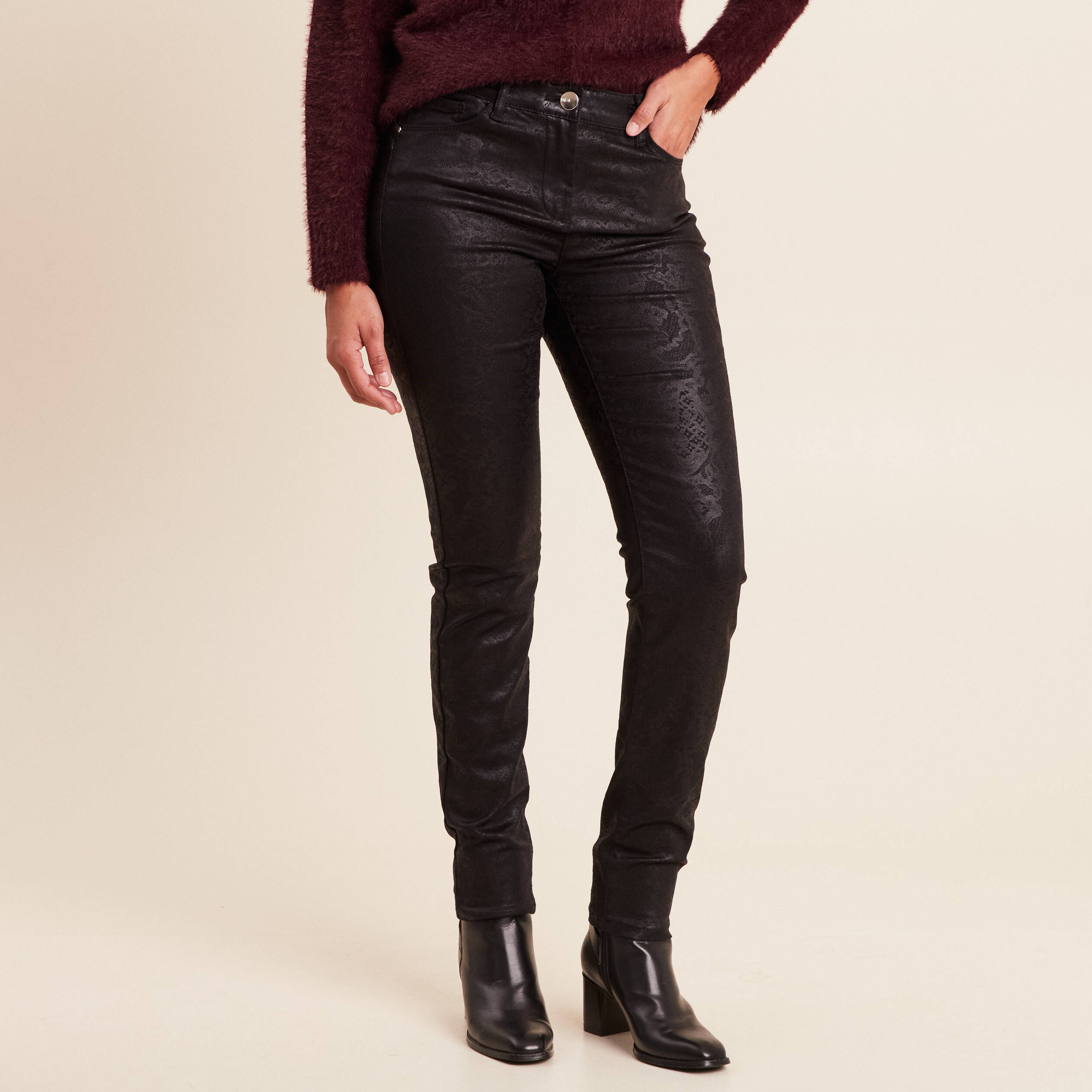 Pantalon magique L'Unique coupe ajust&eacute;e noir femme