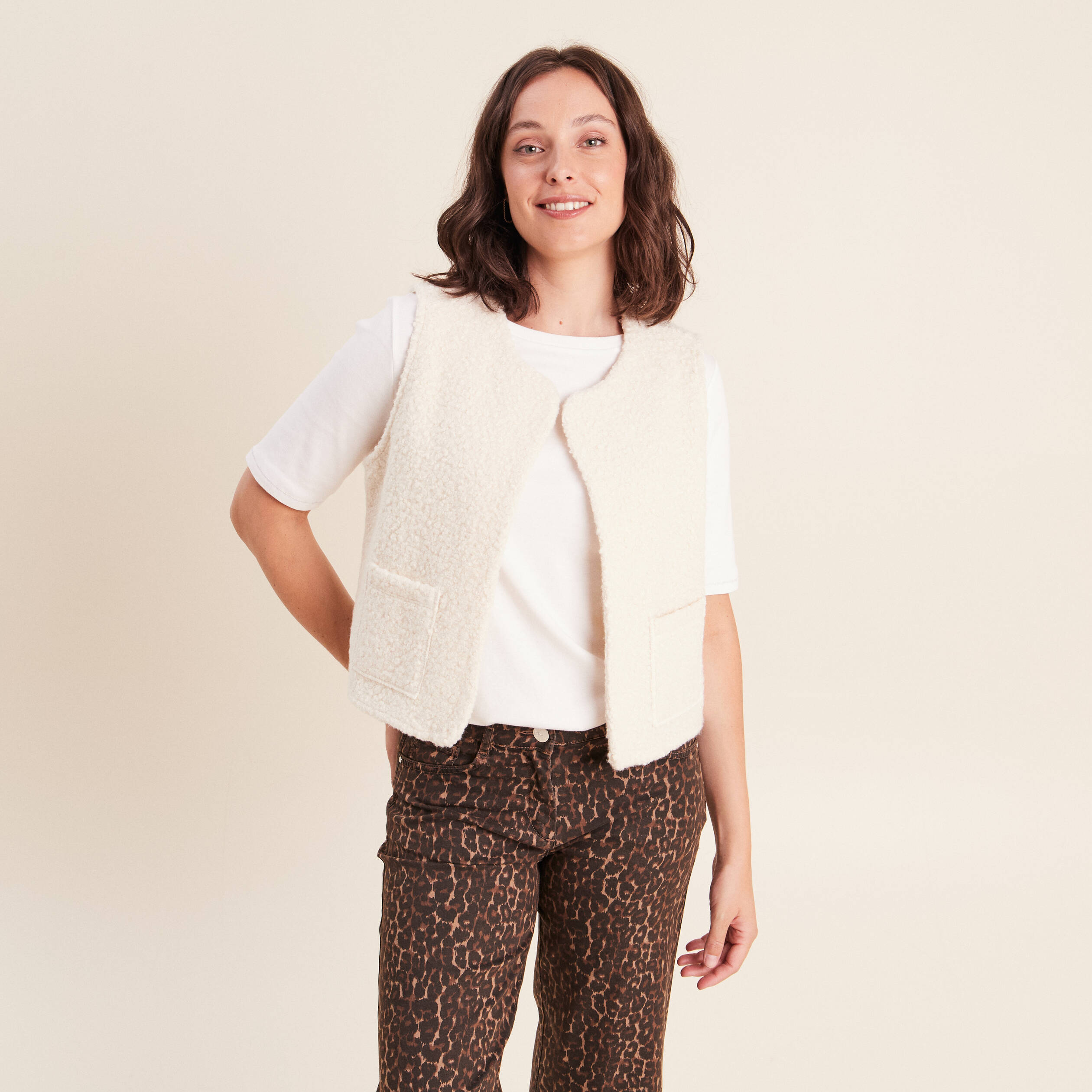 Gilet sans manches bouclette poches ecru femme