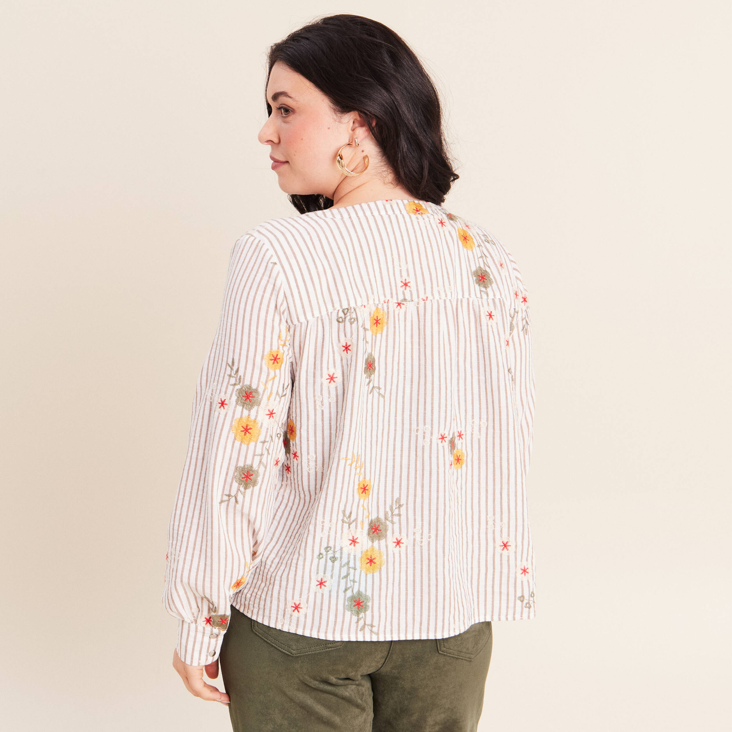 Blouse col v manches longues vert femme