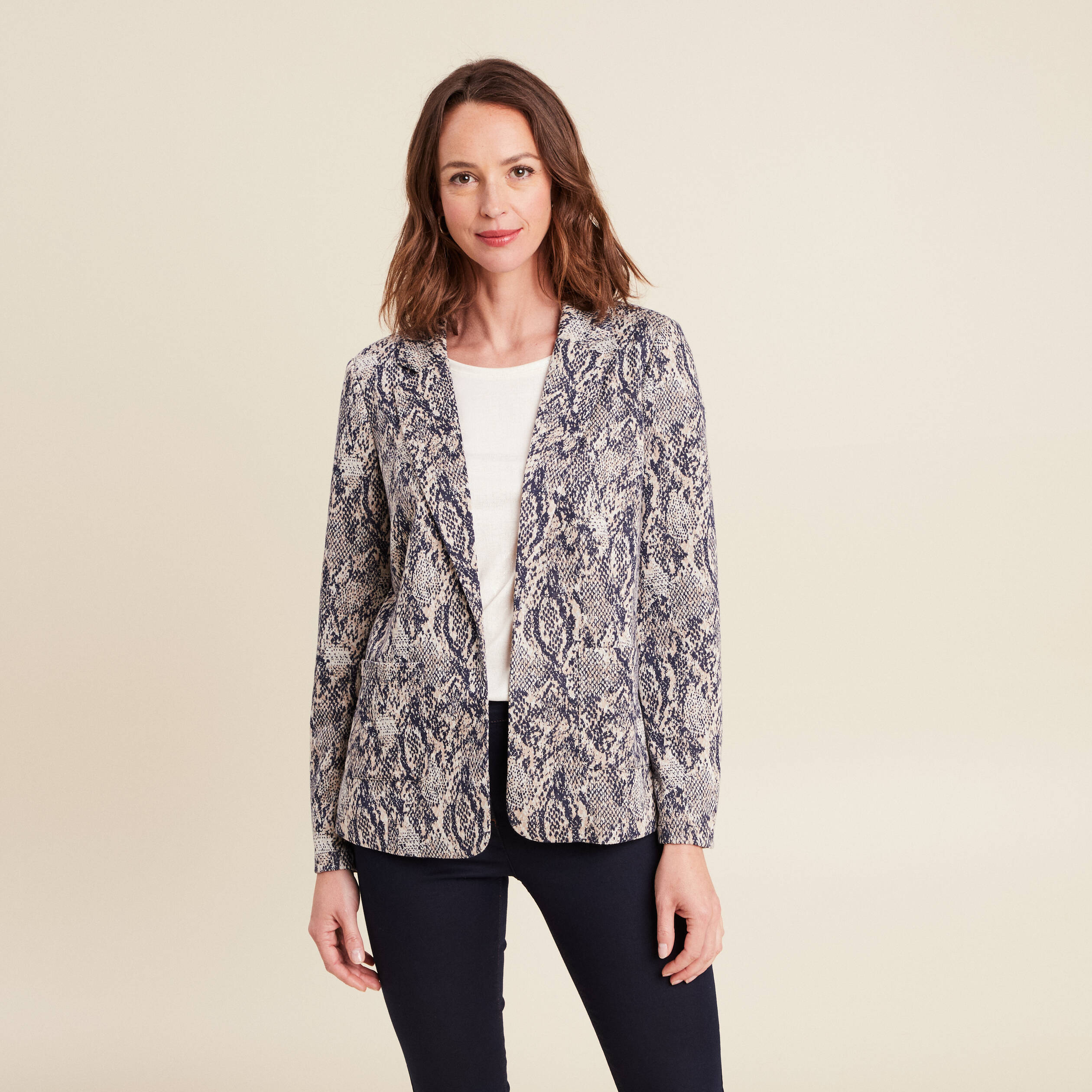 Veste cintr&eacute;e col ch&acirc;le beige femme