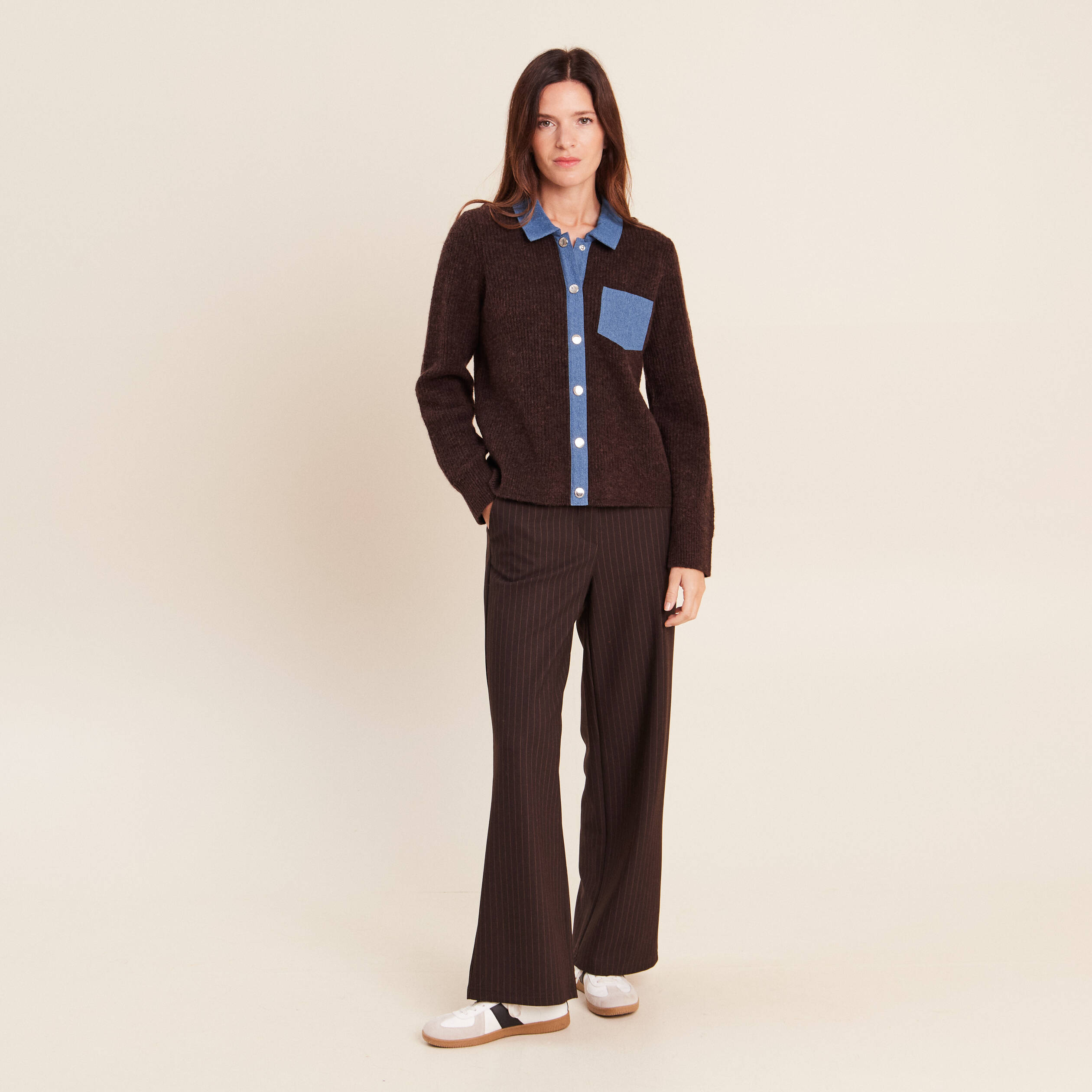 Veste col chemise manches longues marron fonc&eacute; femme