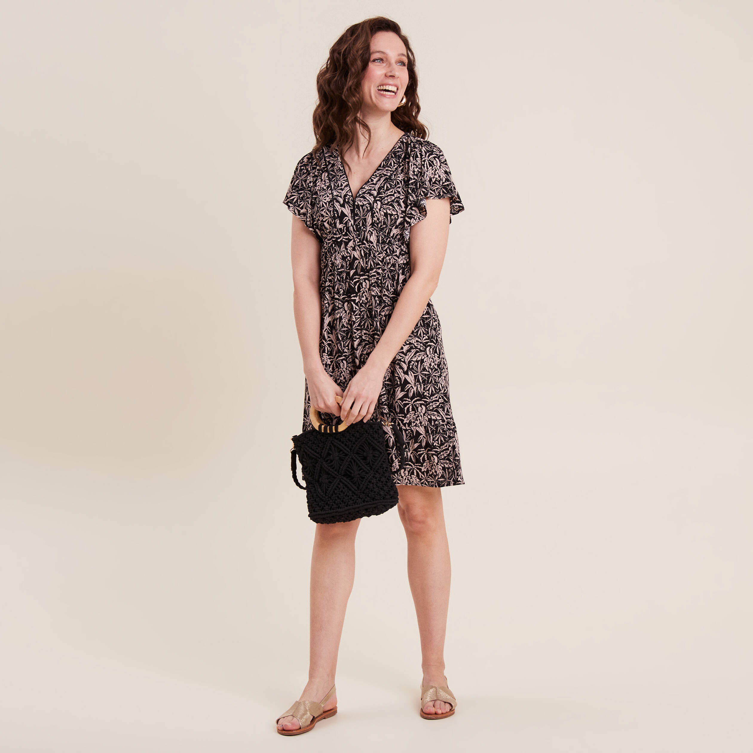 Robe évasée manches courtes noir femme