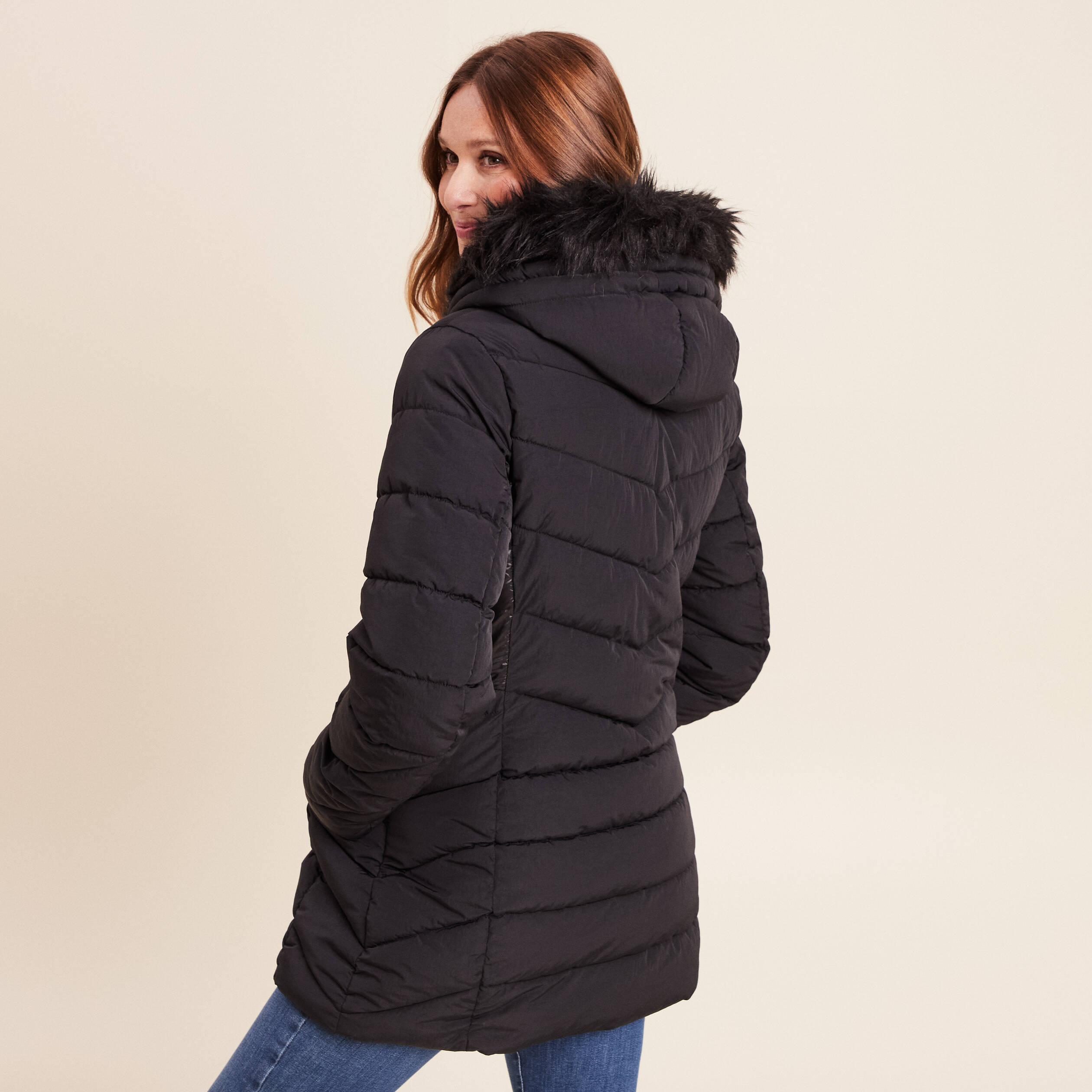 Doudoune d&eacute;perlante cintr&eacute;e &agrave; capuche noir femme