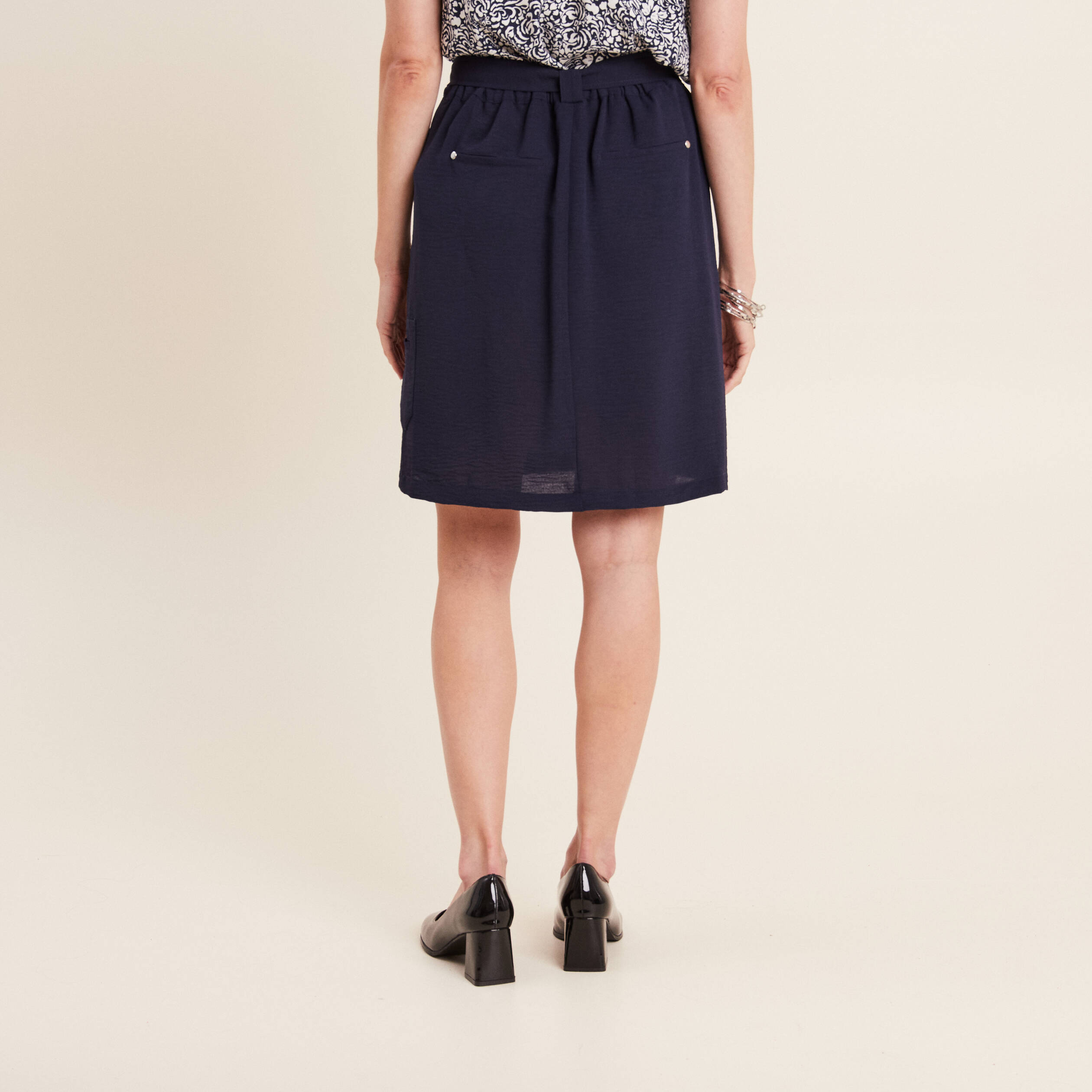 jupe droite ceinturee bleu fonce femme Jupe droite ceinturée bleu foncé femme