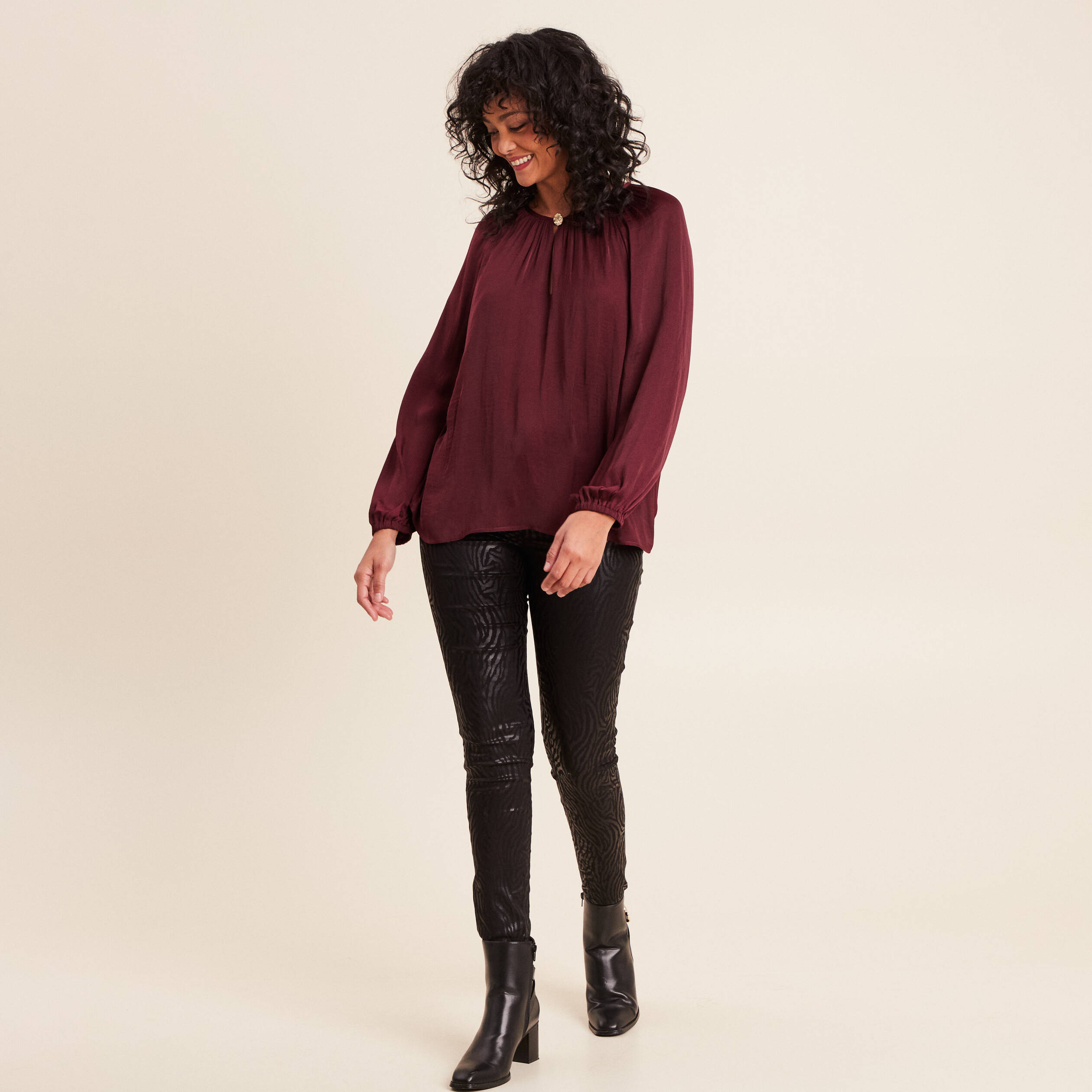 Pantalon magique Le L&eacute;ger enduit noir femme