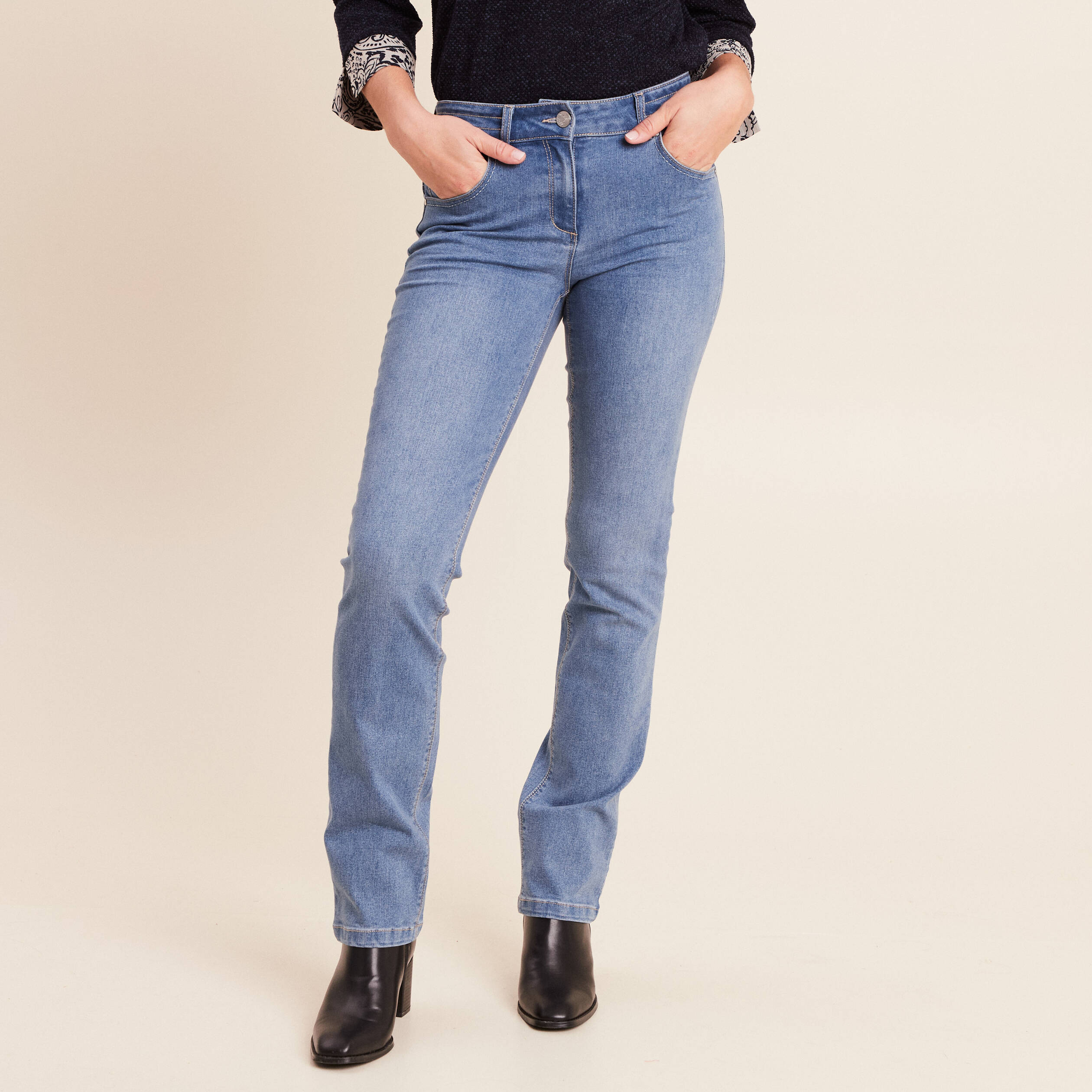 Jean coupe droite taille bascul&eacute;e denim double stone femme
