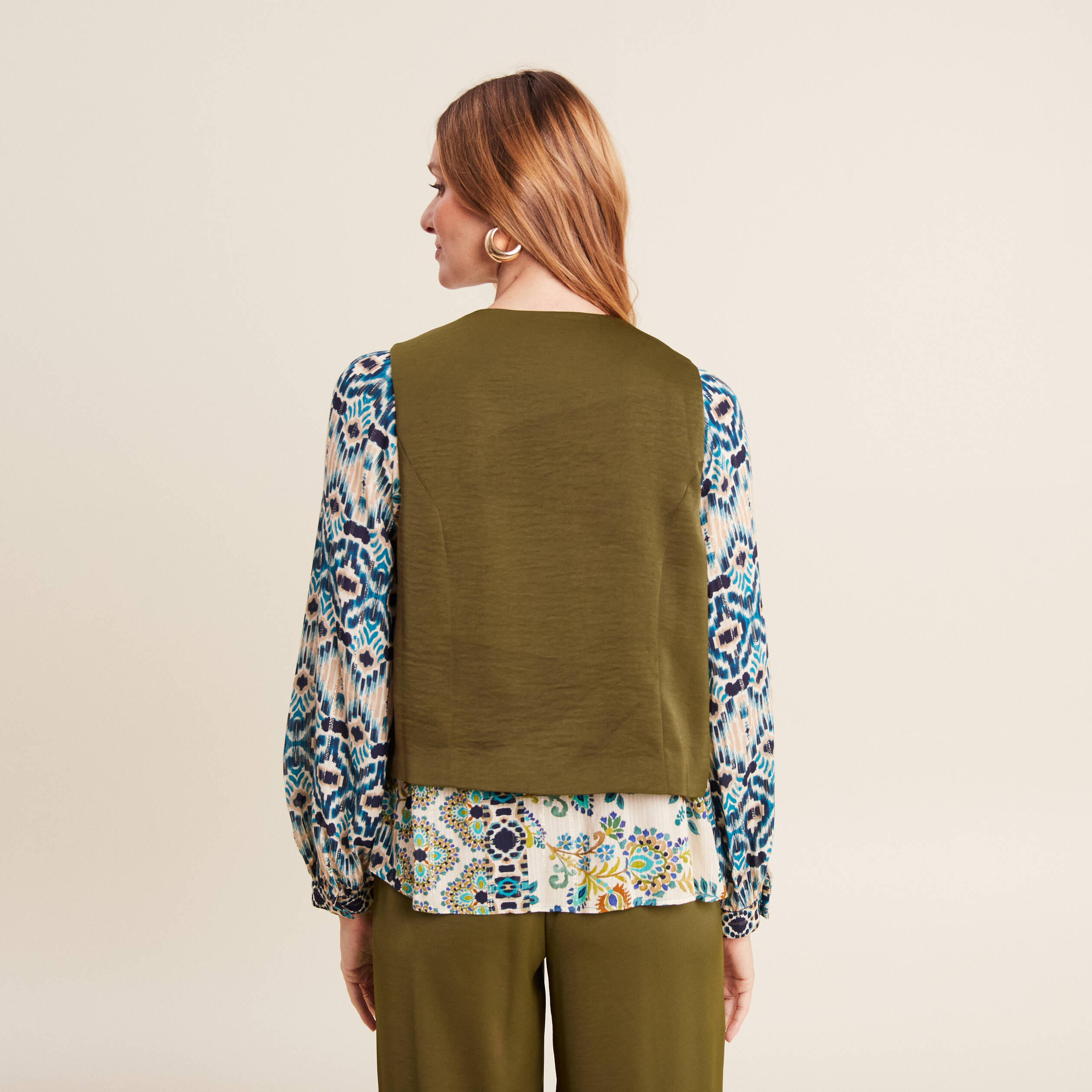 veston sans manches satin vert olive femme Veston sans manches satin vert olive femme