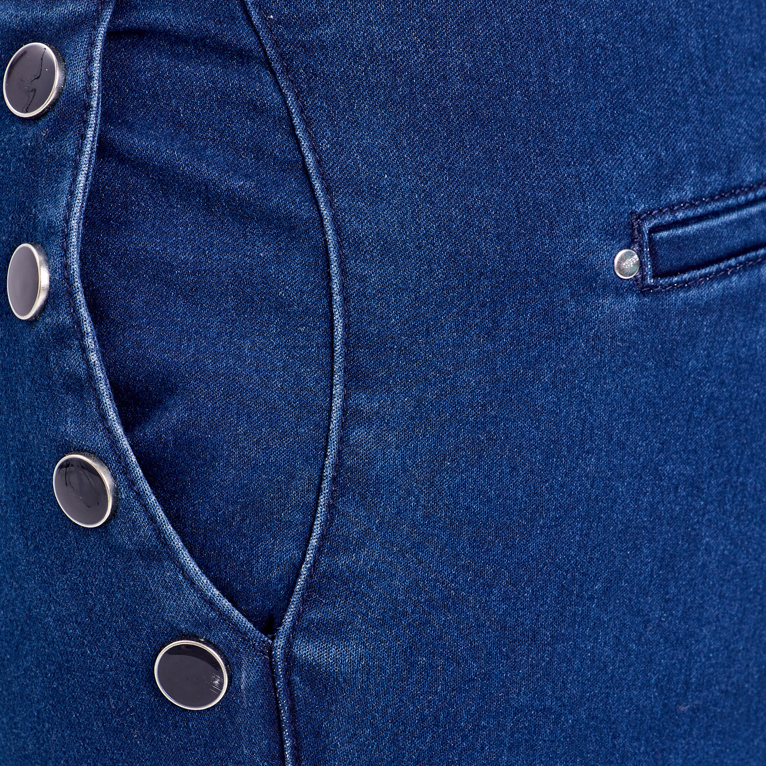 pantacourt ajuste en jean denim brut femme Pantacourt ajusté en jean denim brut femme