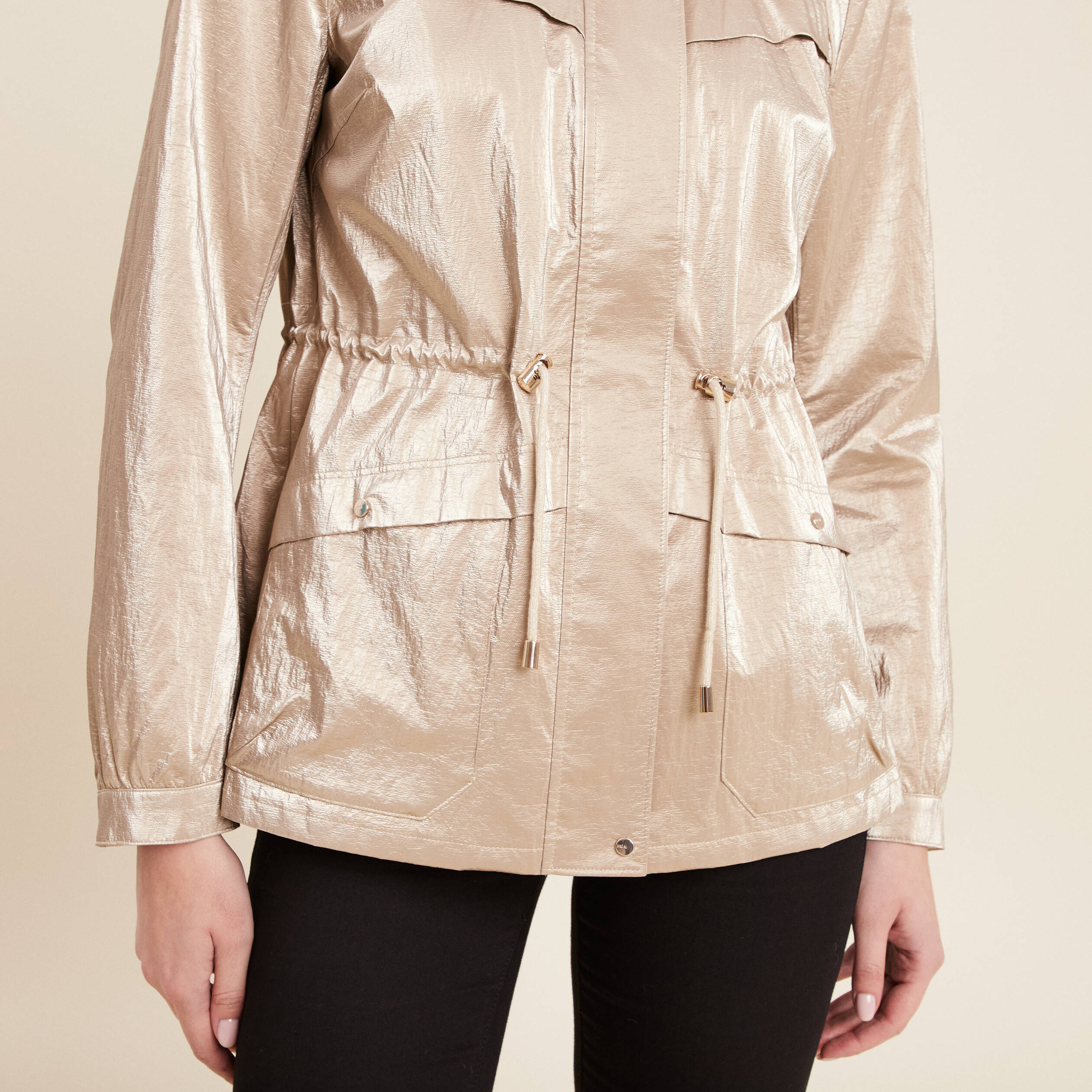 parka courte metallisee beige femme Parka courte métallisée beige femme