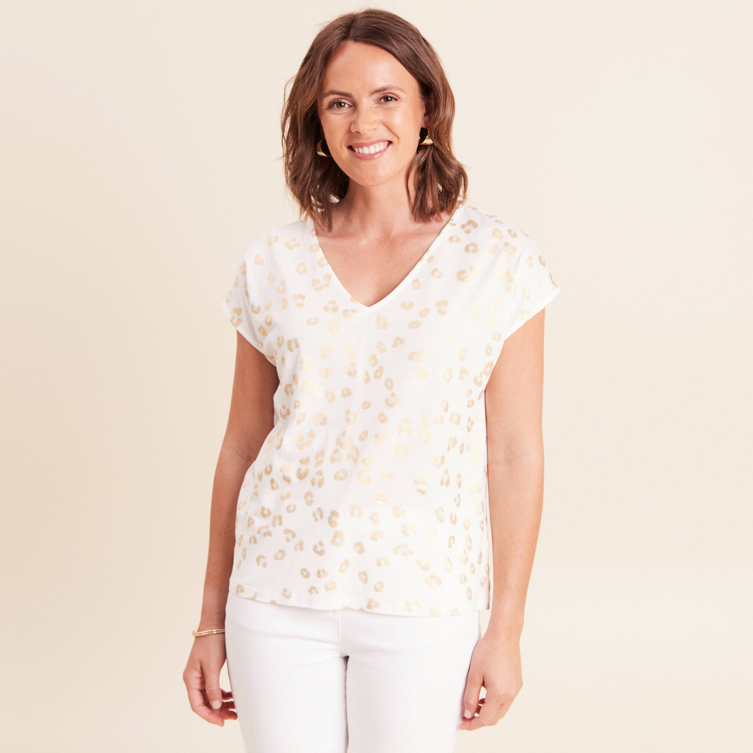 T-shirt droit col v manches courtes couleur or femme