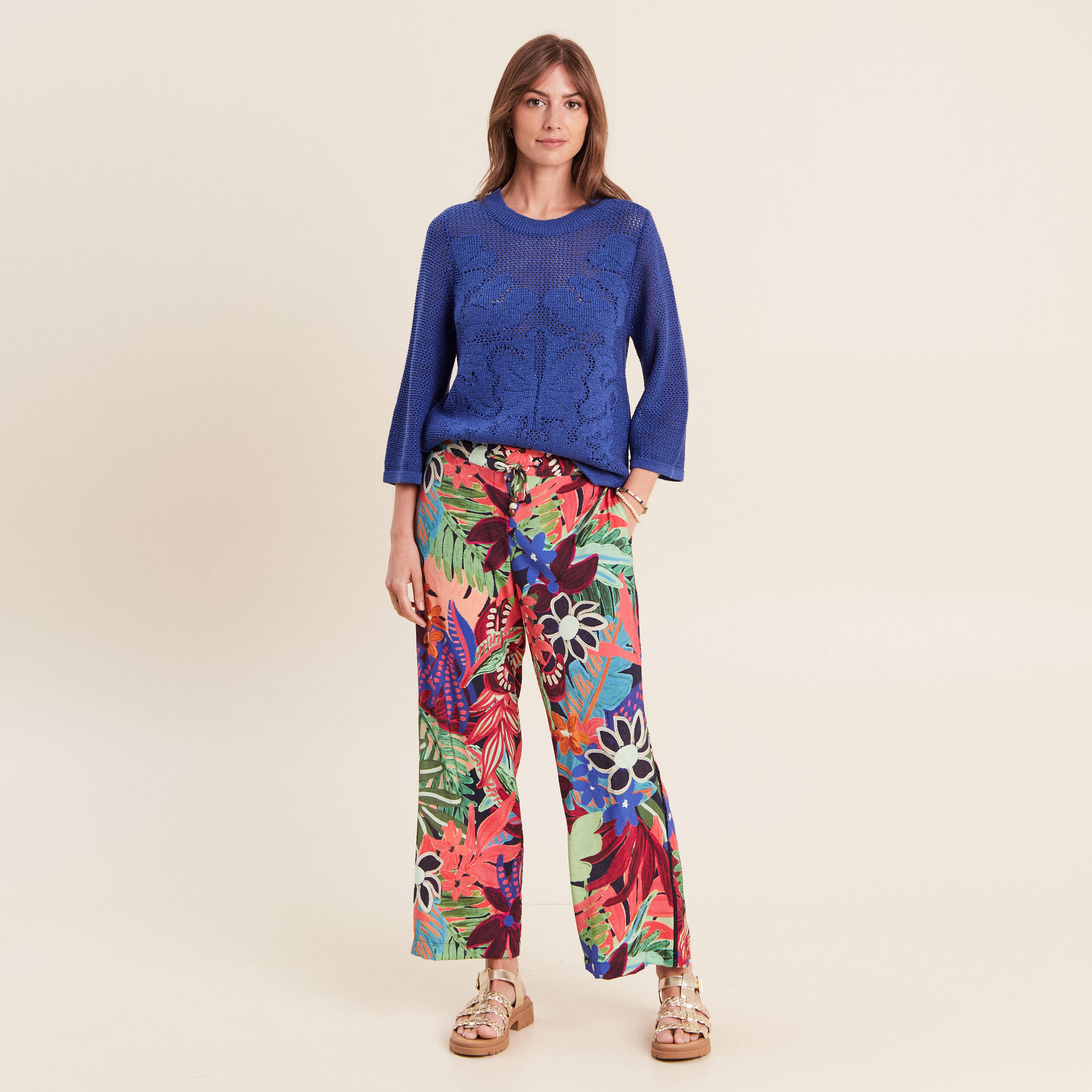 Pull ajour&eacute; col rond manches longues bleu fonc&eacute; femme