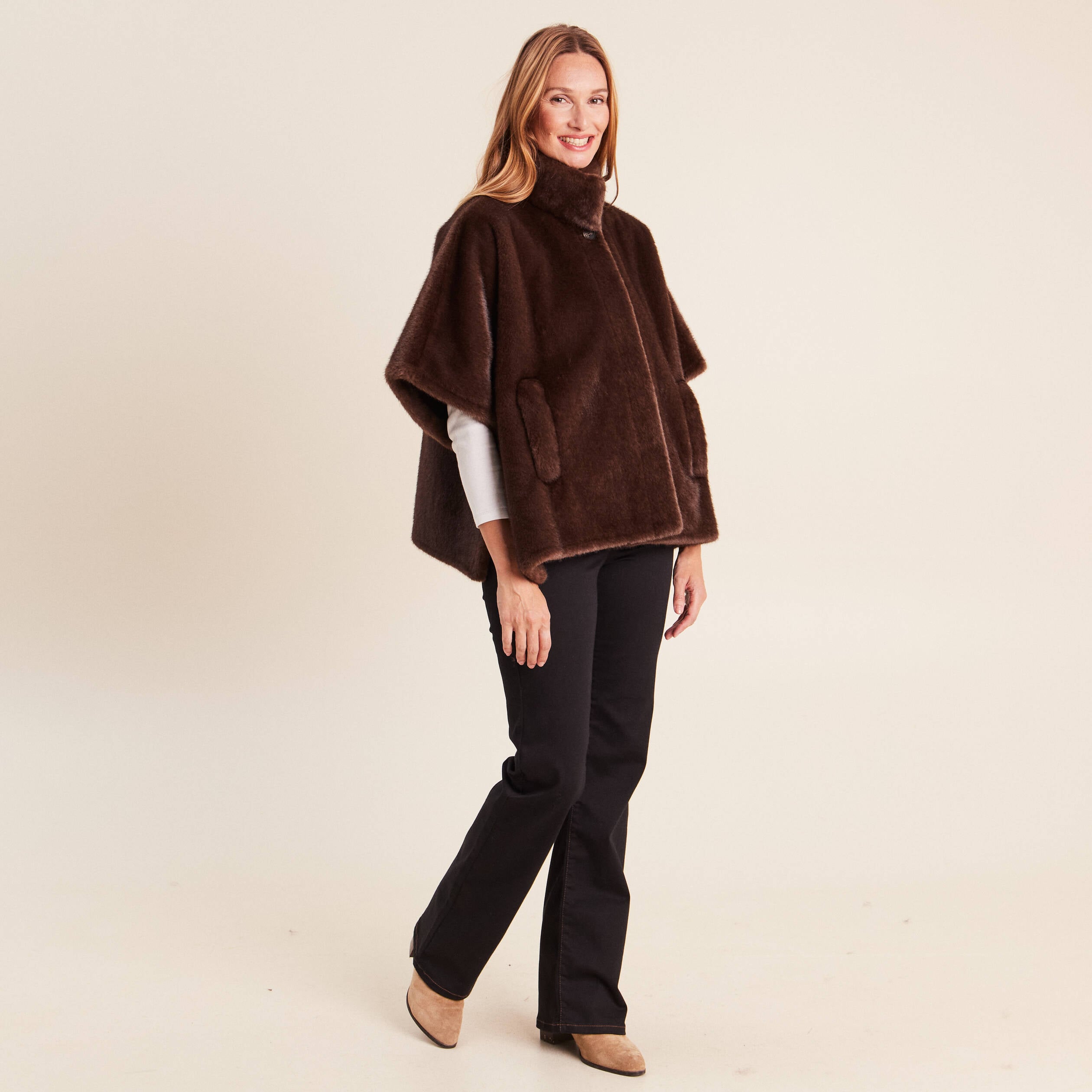 Poncho cape doubl&eacute; marron fonc&eacute; femme