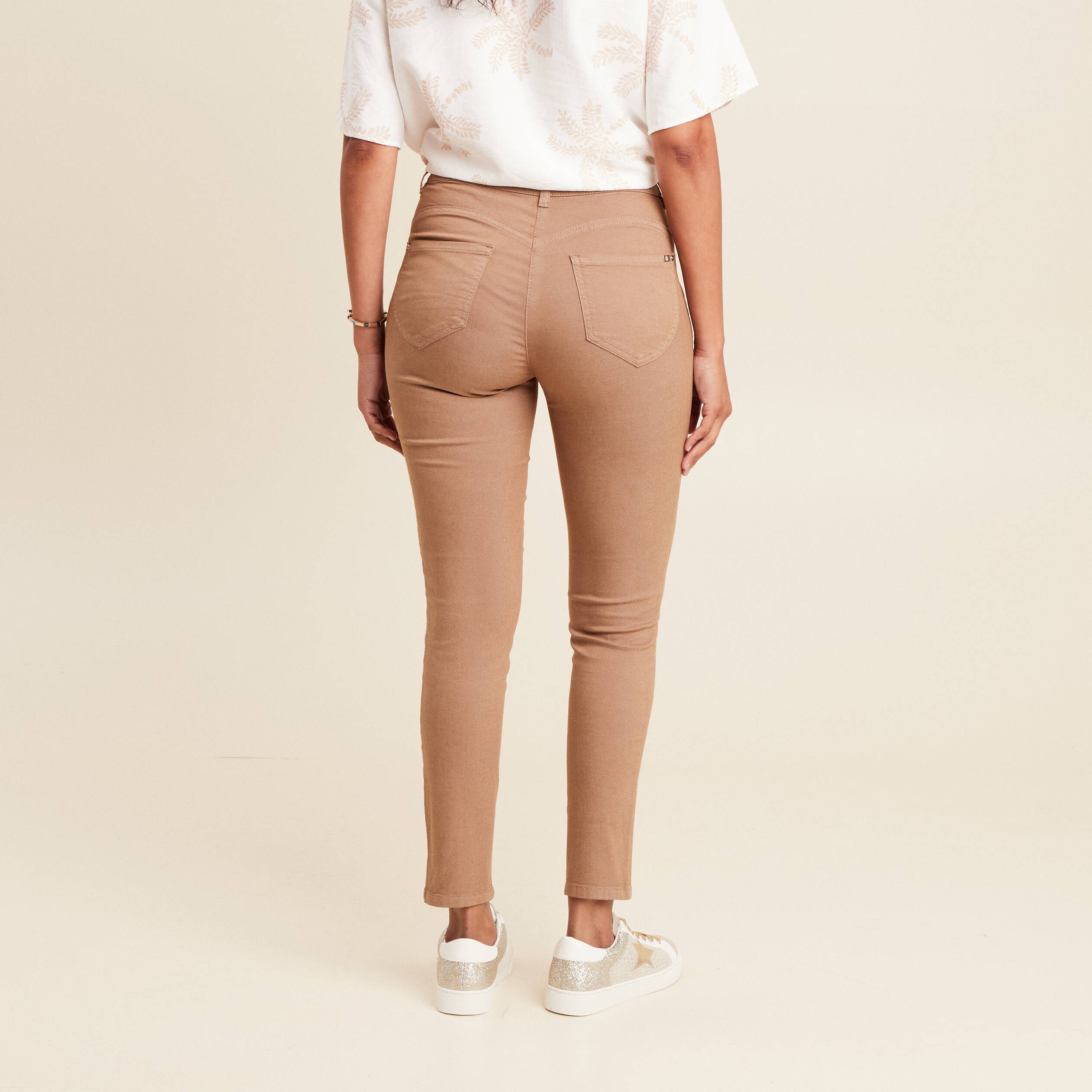 Pantalon magique Le L&eacute;ger coupe ajust&eacute;e marron femme
