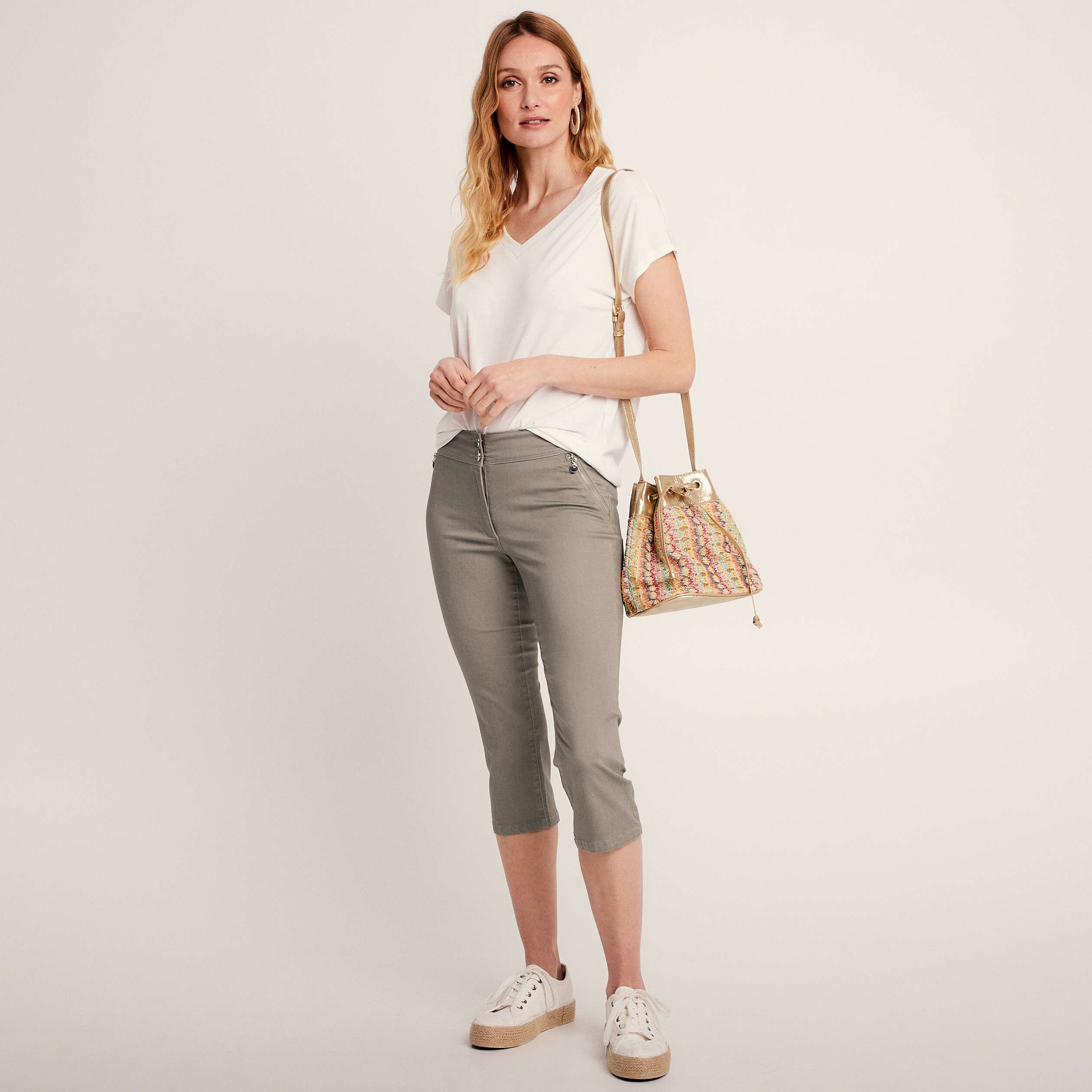 pantacourt ajuste vert clair femme Pantacourt ajusté vert clair femme