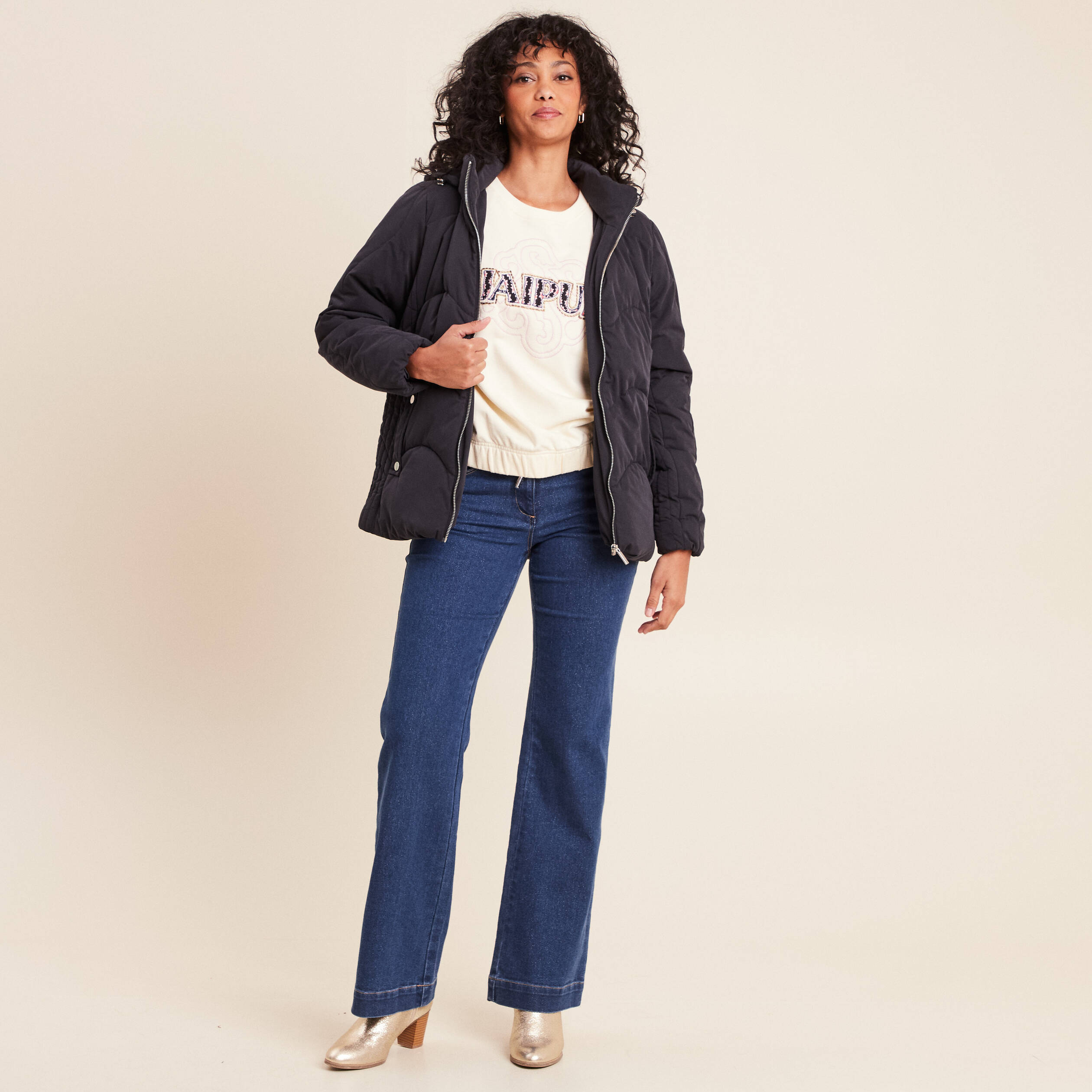 Sweat col rond broderie manches longues ecru femme