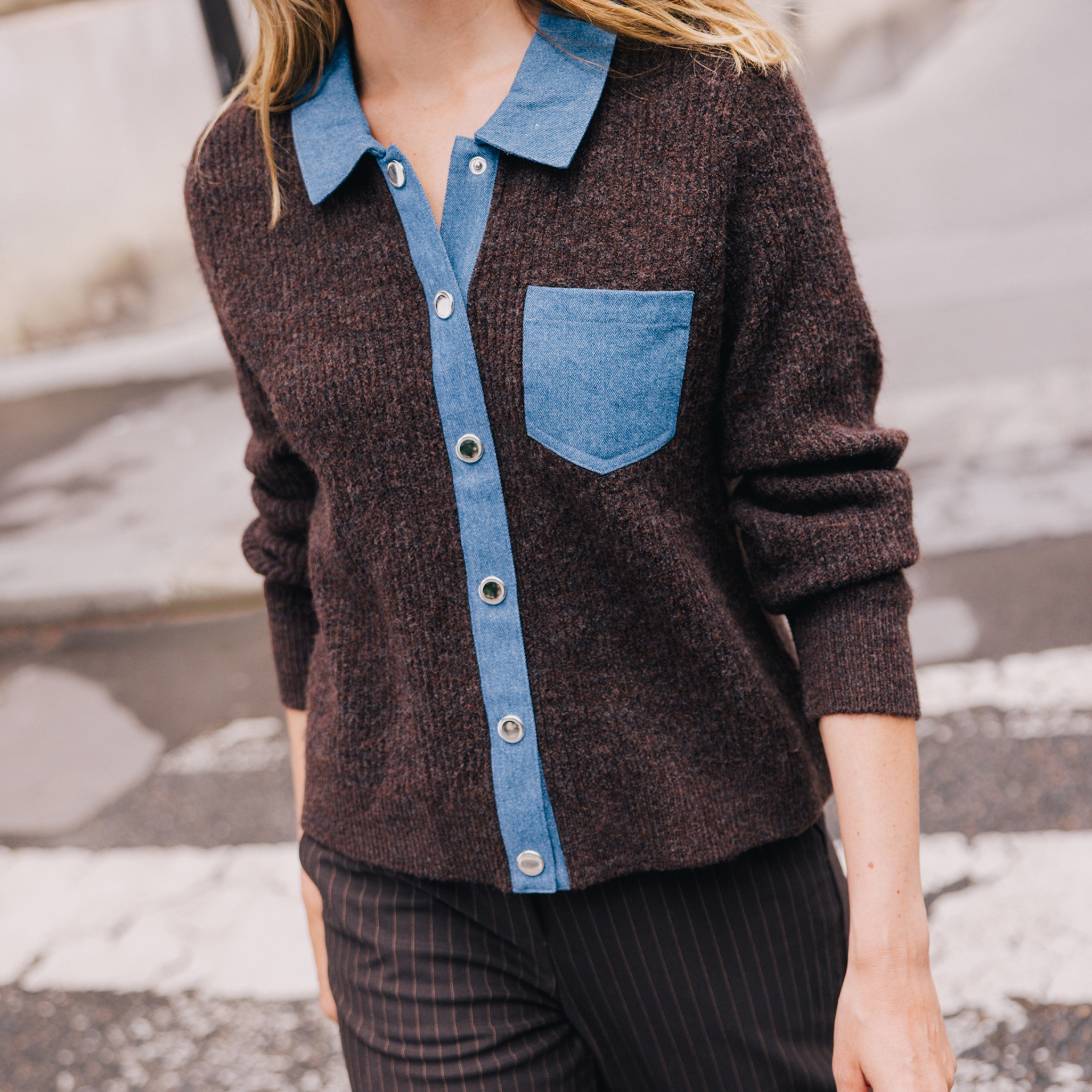 Veste col chemise manches longues marron fonc&eacute; femme