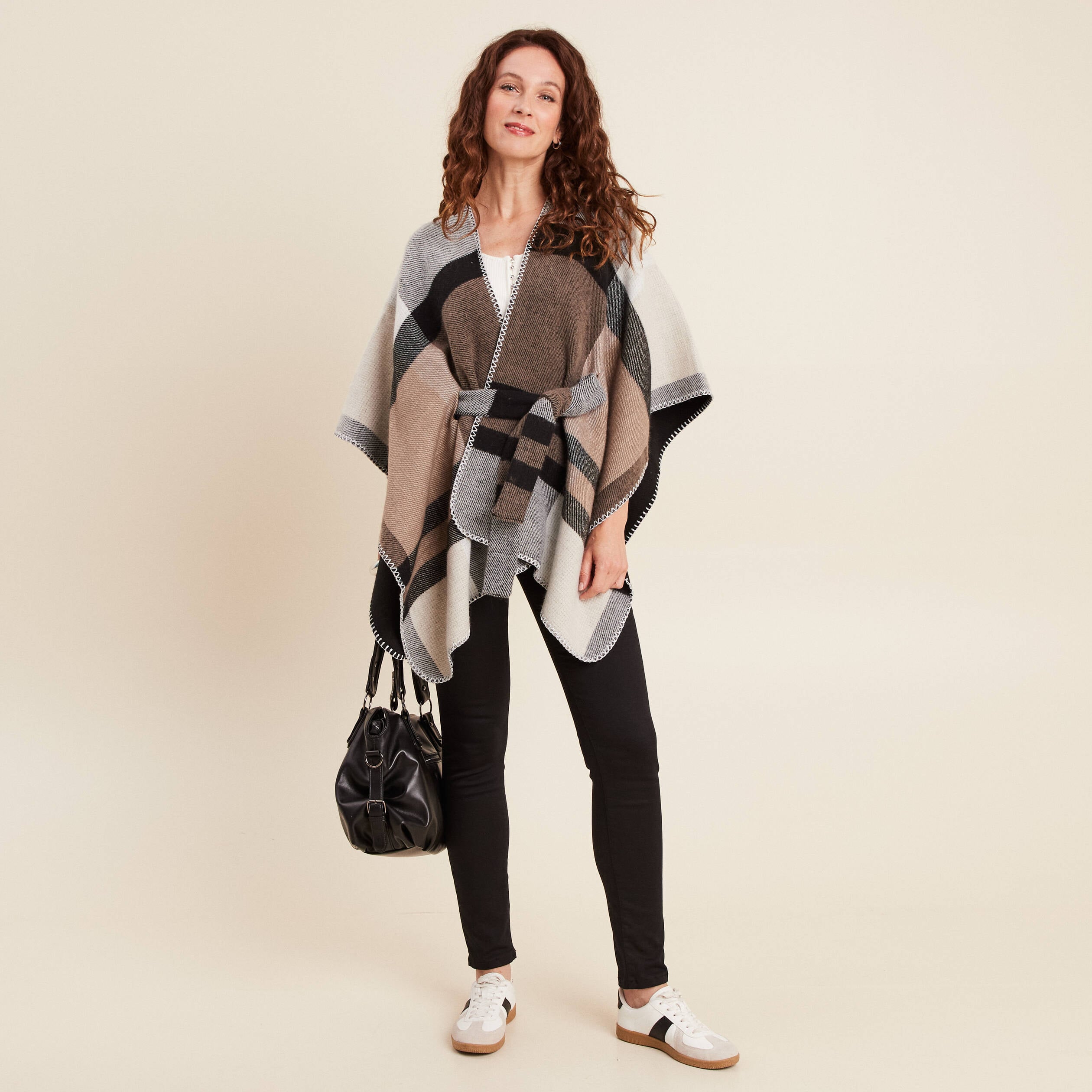 Poncho r&eacute;versible ceintur&eacute; noir femme