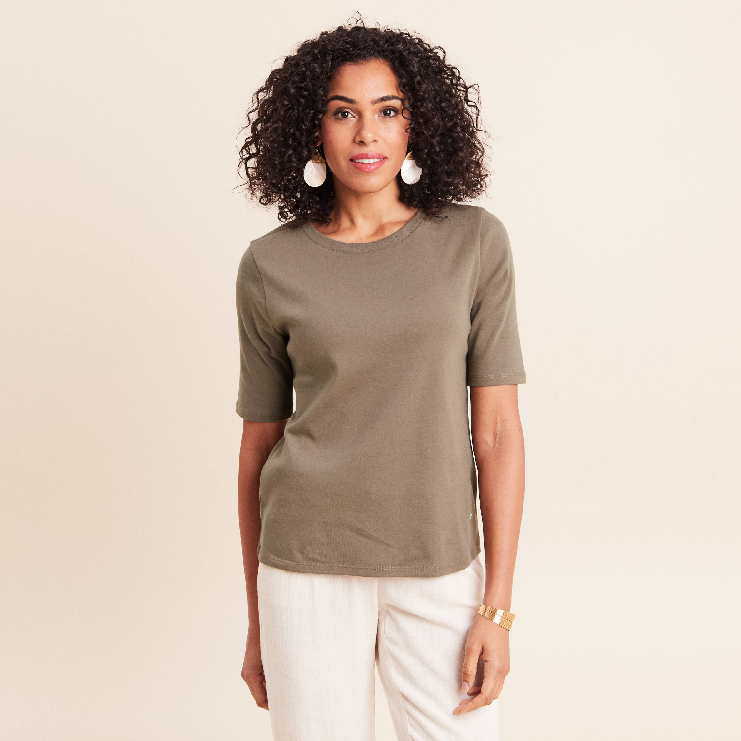 T-shirt ajust&eacute; col rond manches coudes vert kaki femme