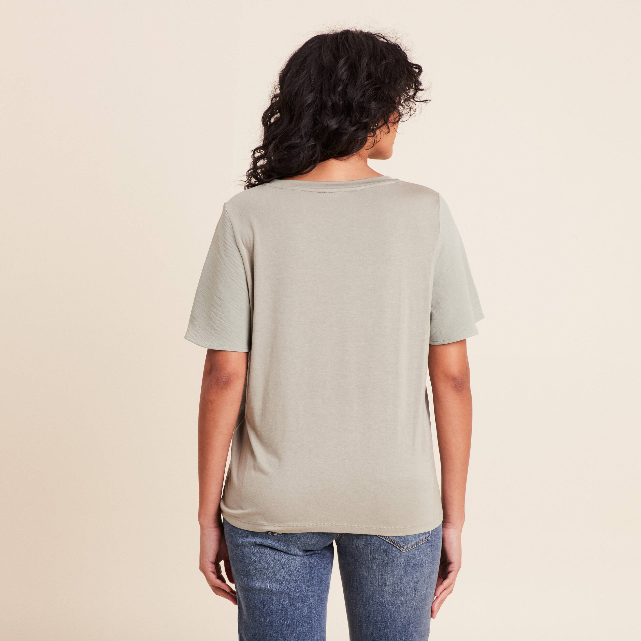 T-shirt bi-mati&egrave;re manches courtes vert clair femme