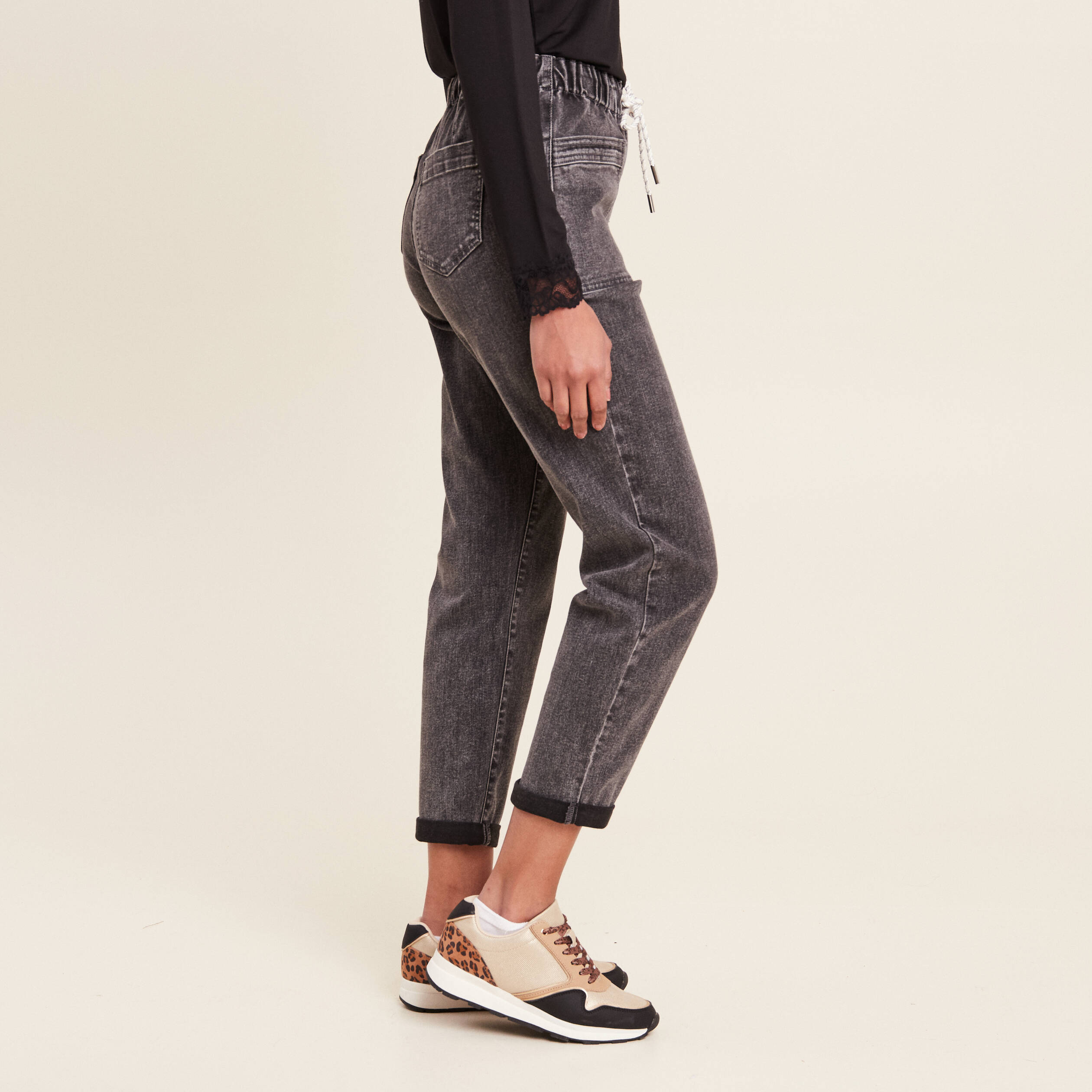 Jean coupe mom 7/8&egrave;me denim gris femme