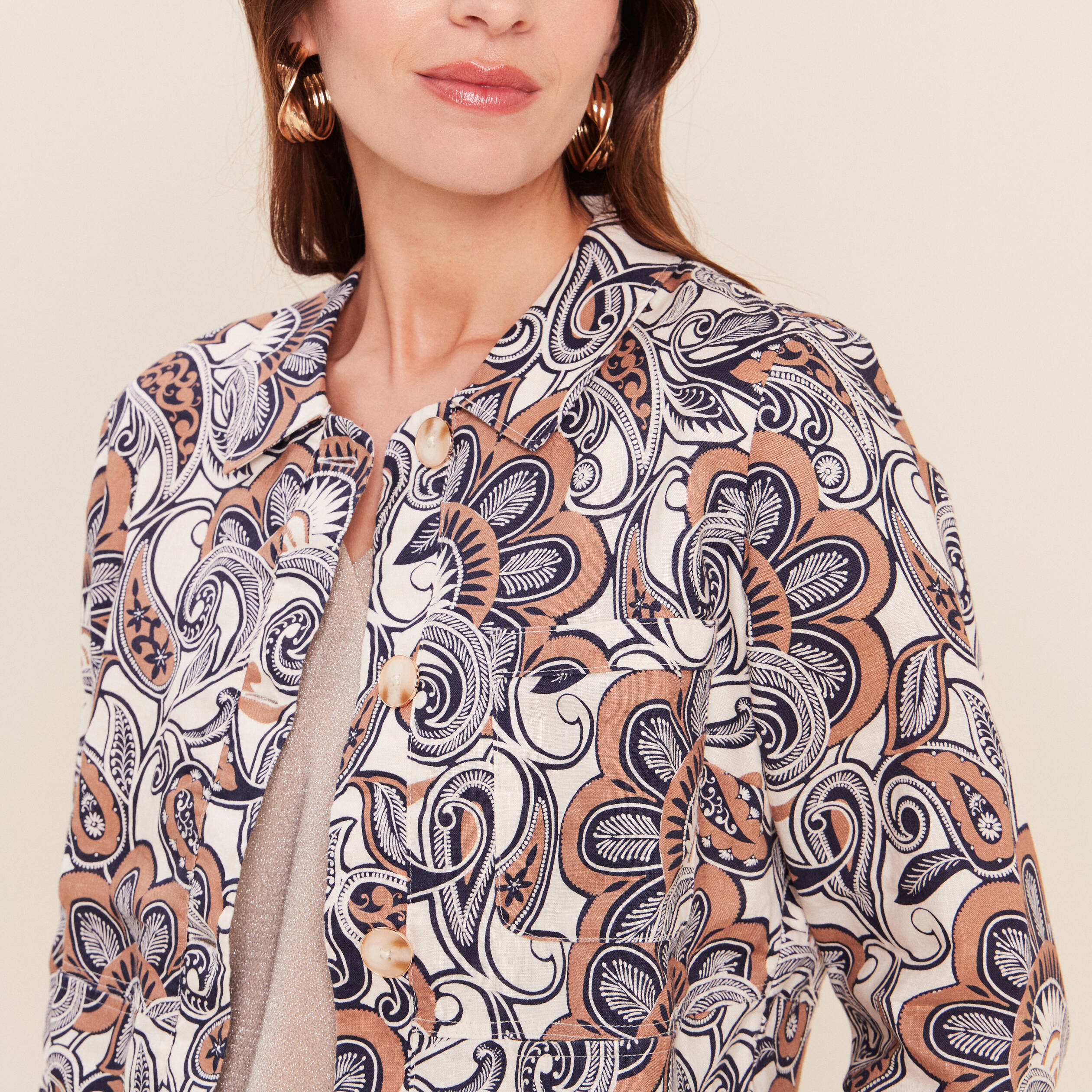 Veste courte droite manches longues marron femme