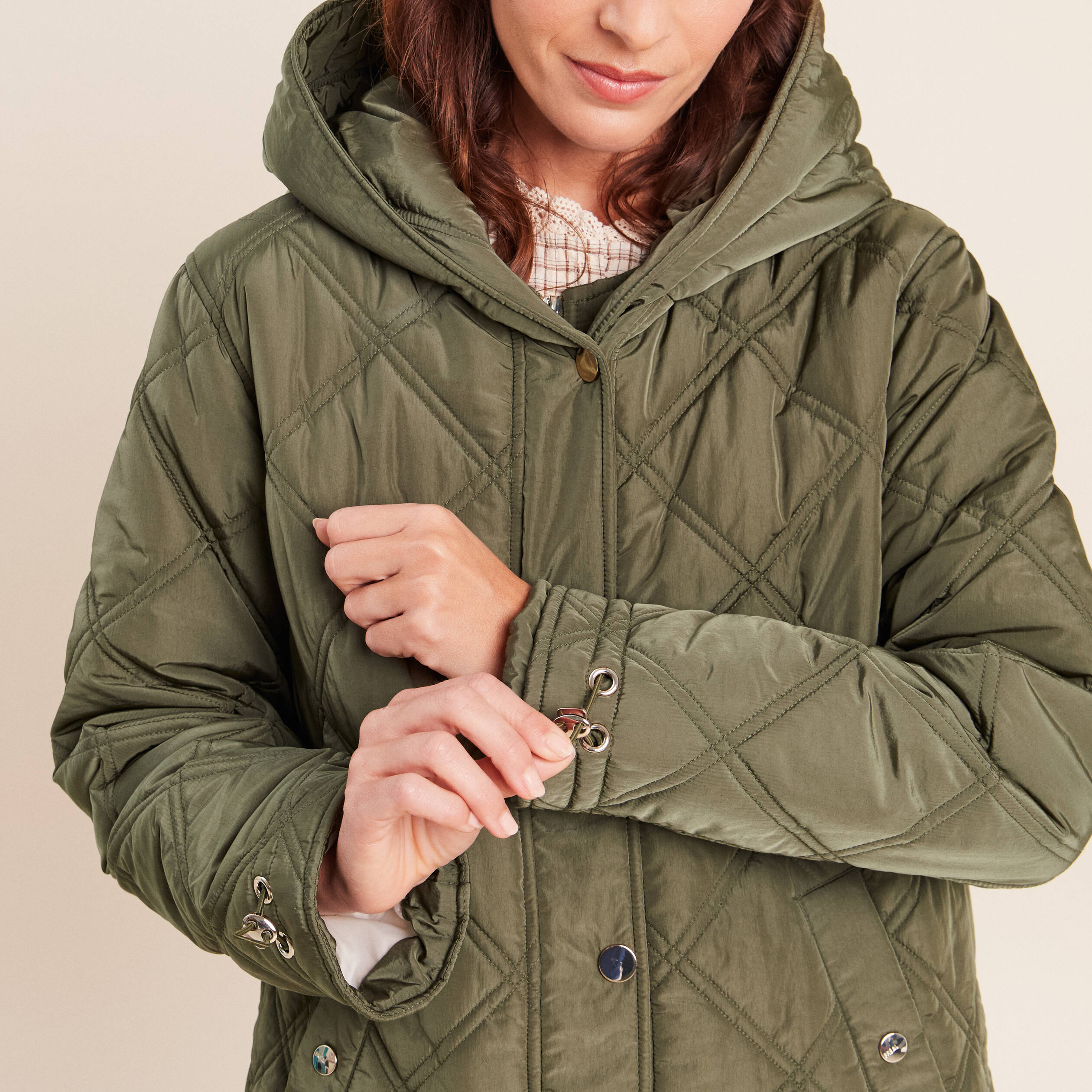 Doudoune doubl&eacute;e avec capuche vert kaki femme