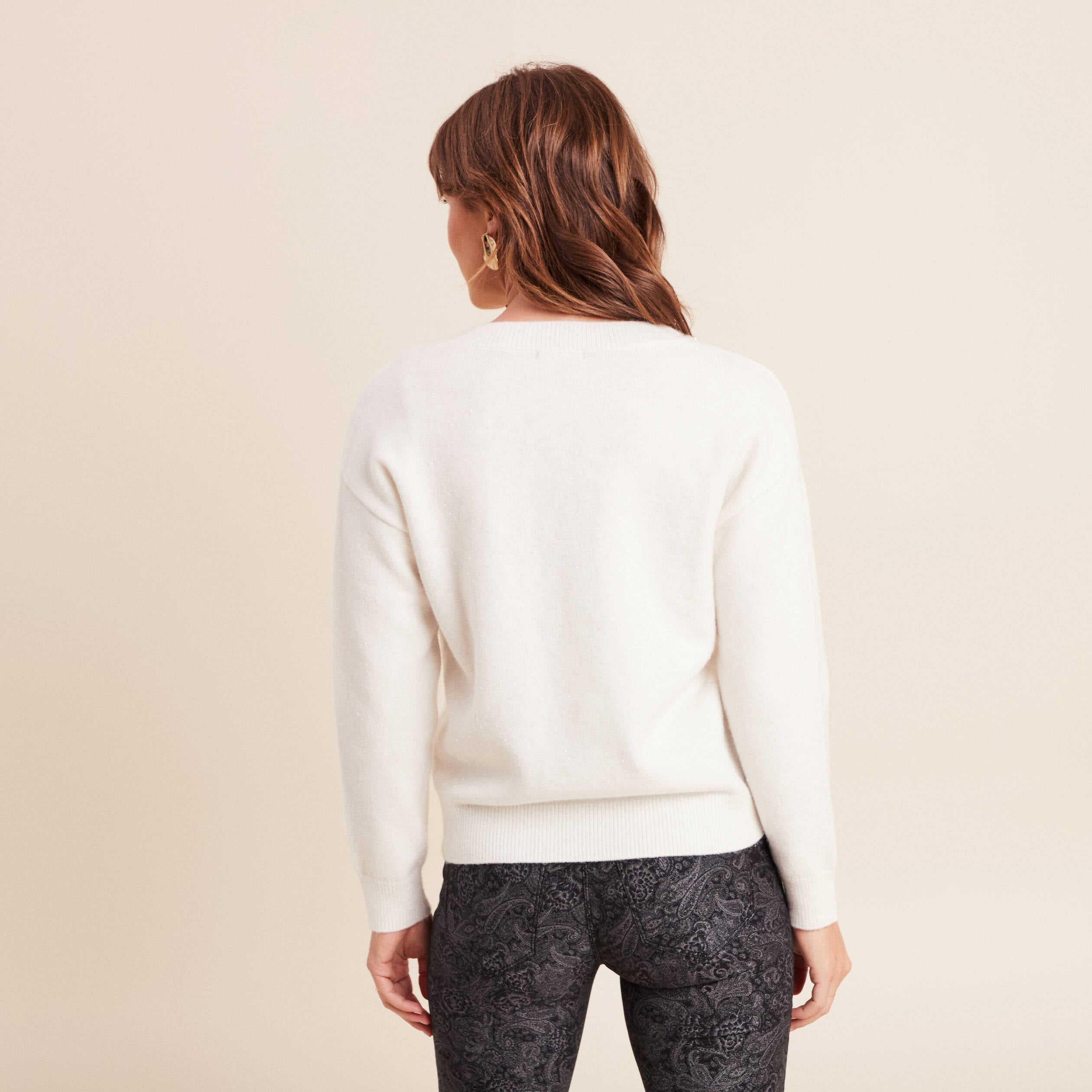 Pull col v manches longues brillant ecru femme