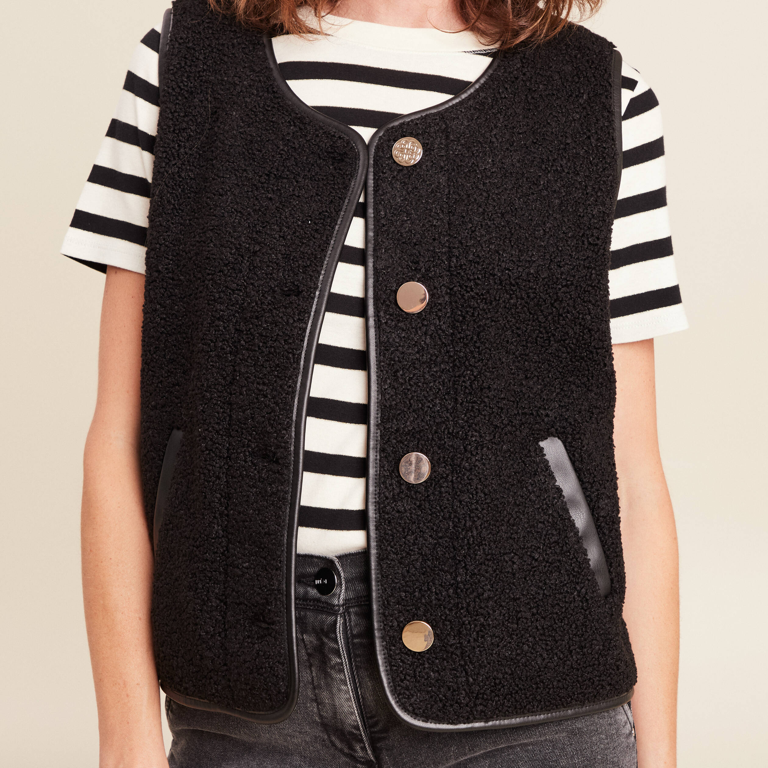 gilet sans manches sans col noir femme Gilet sans manches sans col noir femme