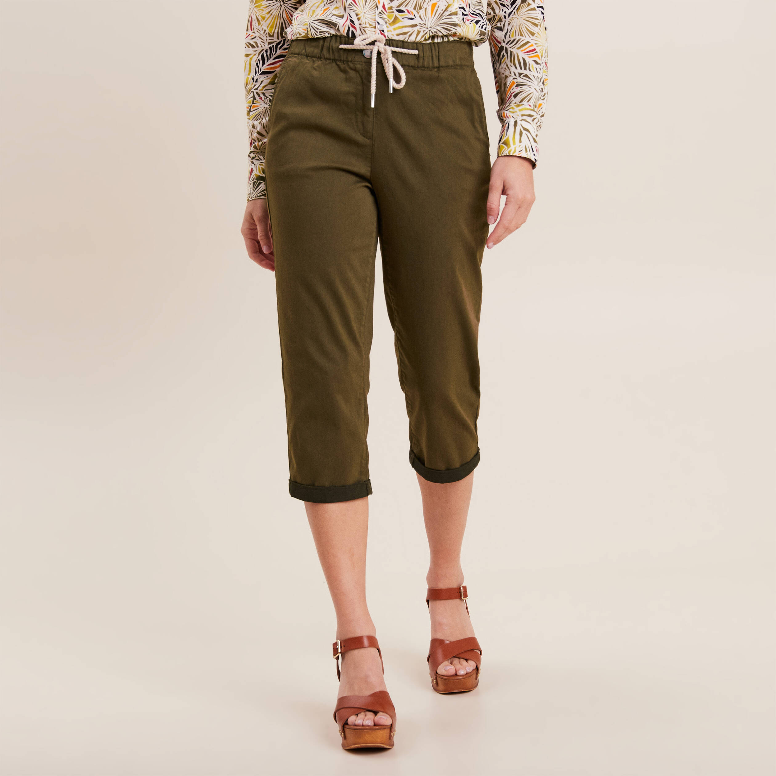 pantacourt large taille haute vert olive femme Pantacourt large taille haute vert olive femme