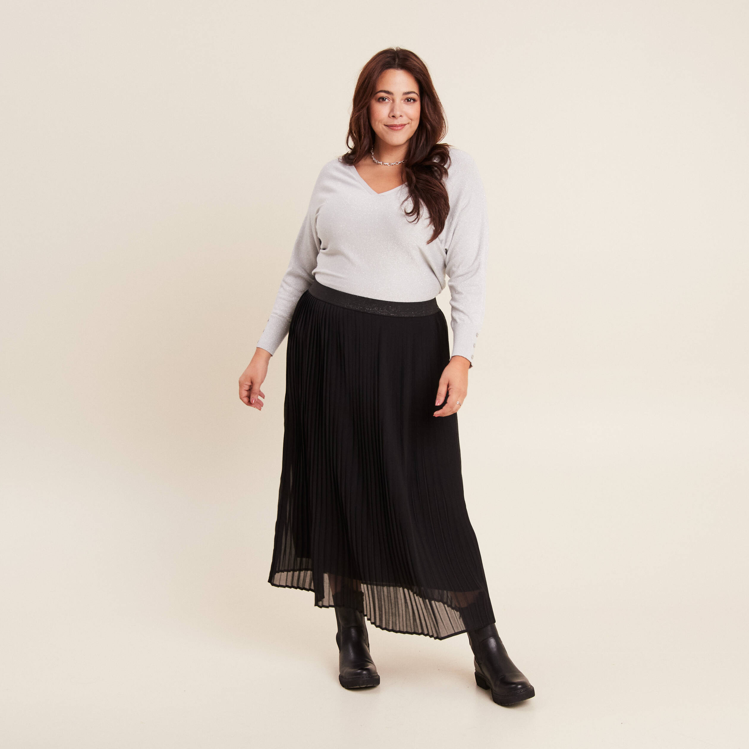 jupe longue evasee plissee noir femme Jupe longue évasée plissée noir femme