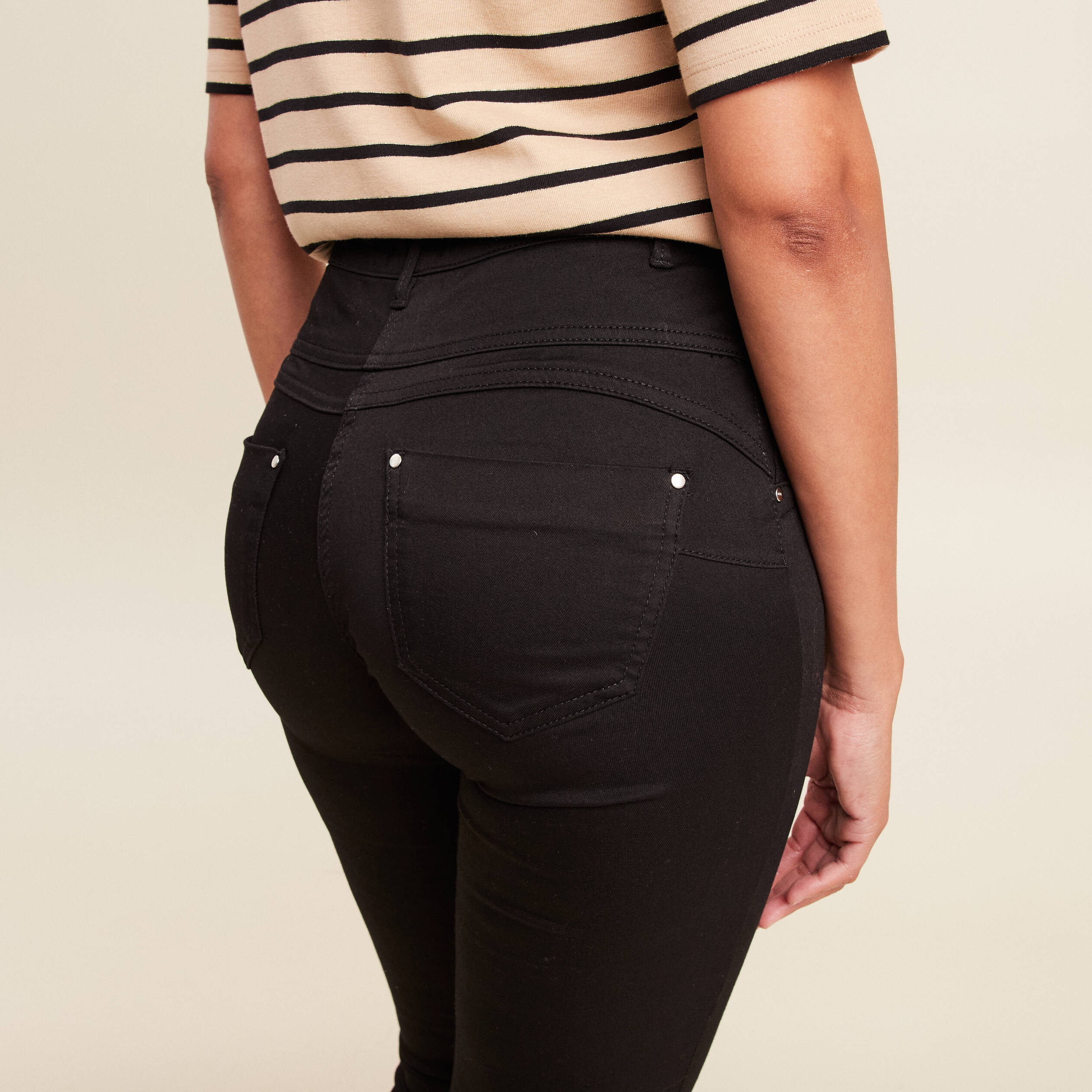 pantalon magique le gainant denim noir femme Pantalon magique Le gainant denim noir femme