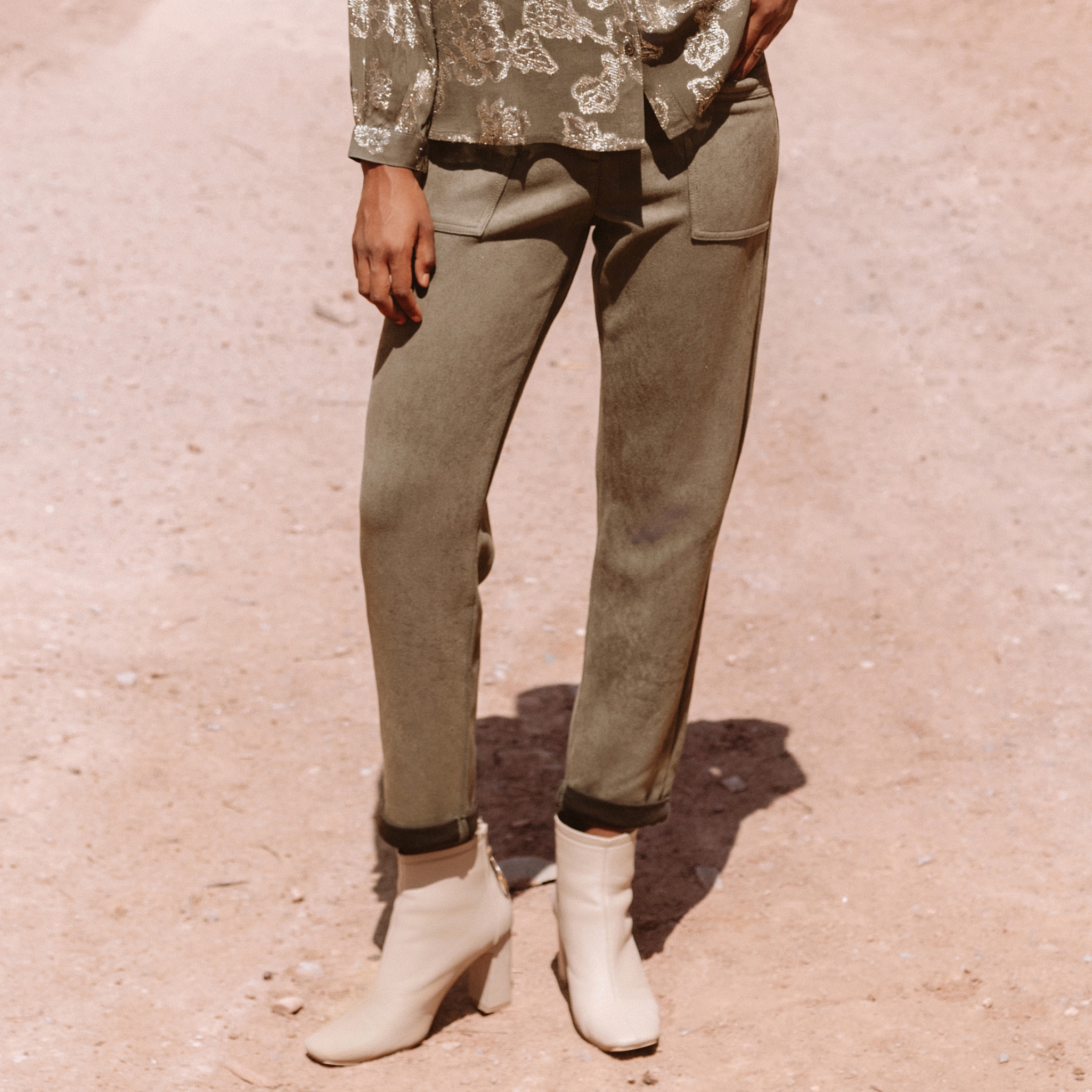 Pantalon jogpant 7/8ème vert kaki femme | Vibs