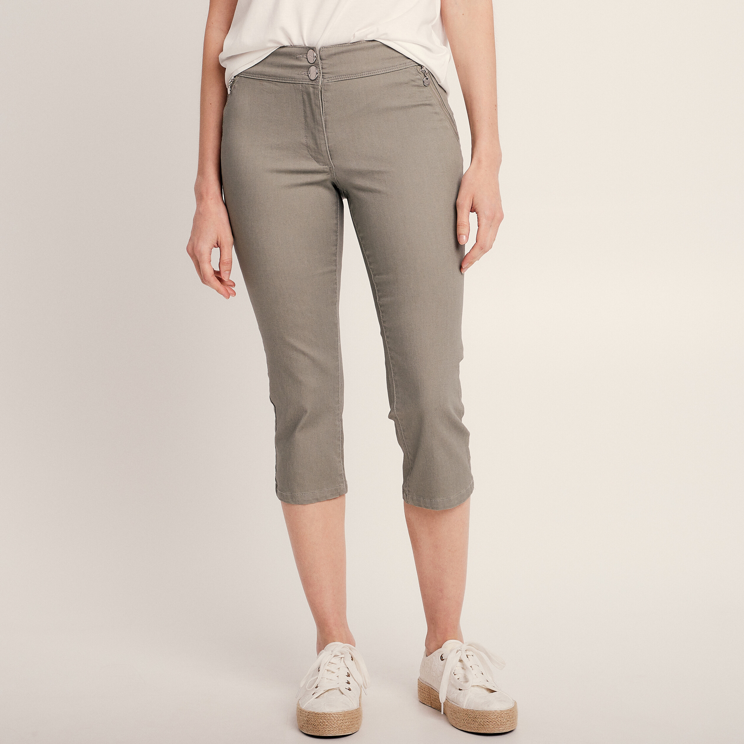 pantacourt ajuste vert clair femme Pantacourt ajusté vert clair femme