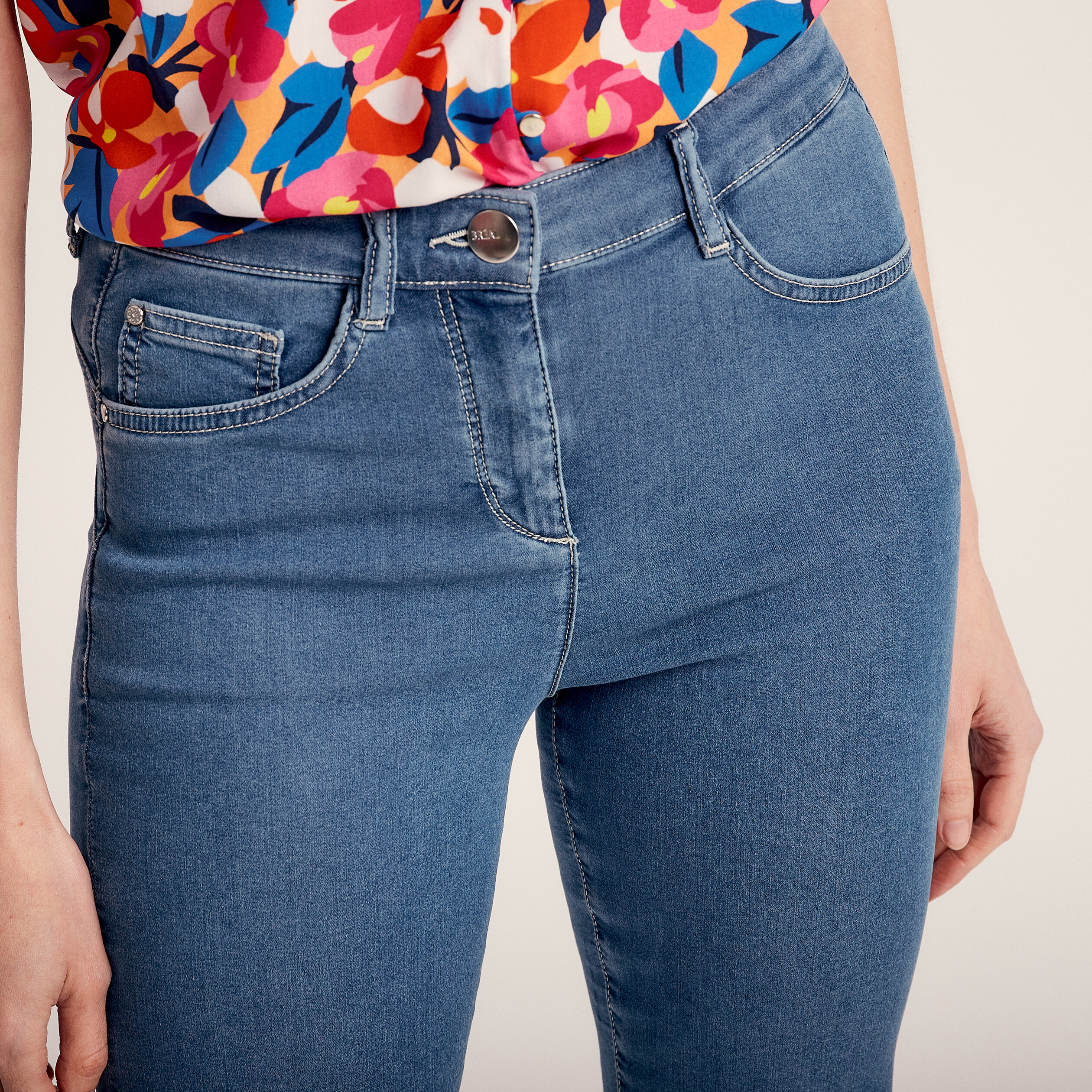 Bermuda magique le Léger denim bleach femme