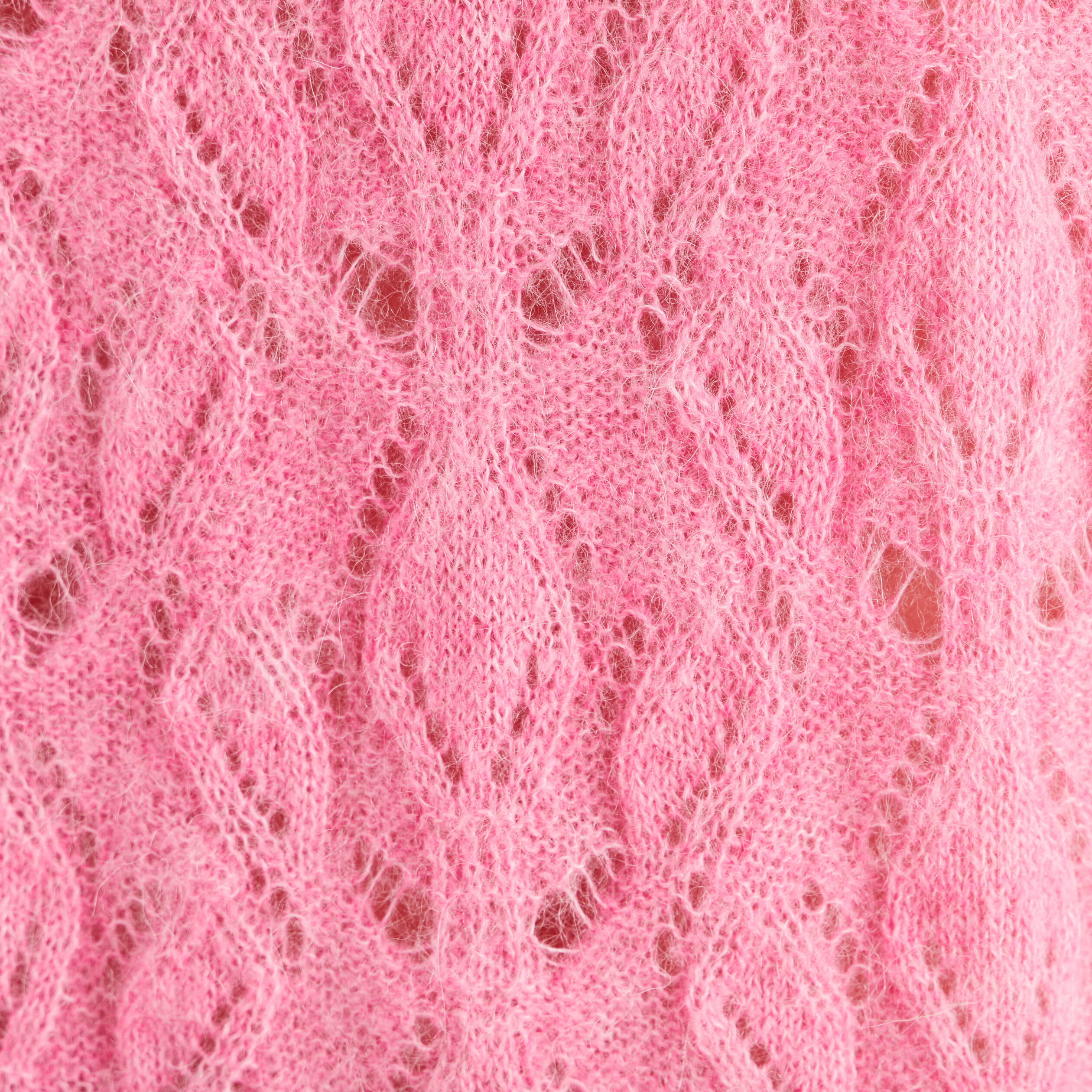Pull ajour&eacute; col rond manches longues rose fushia femme