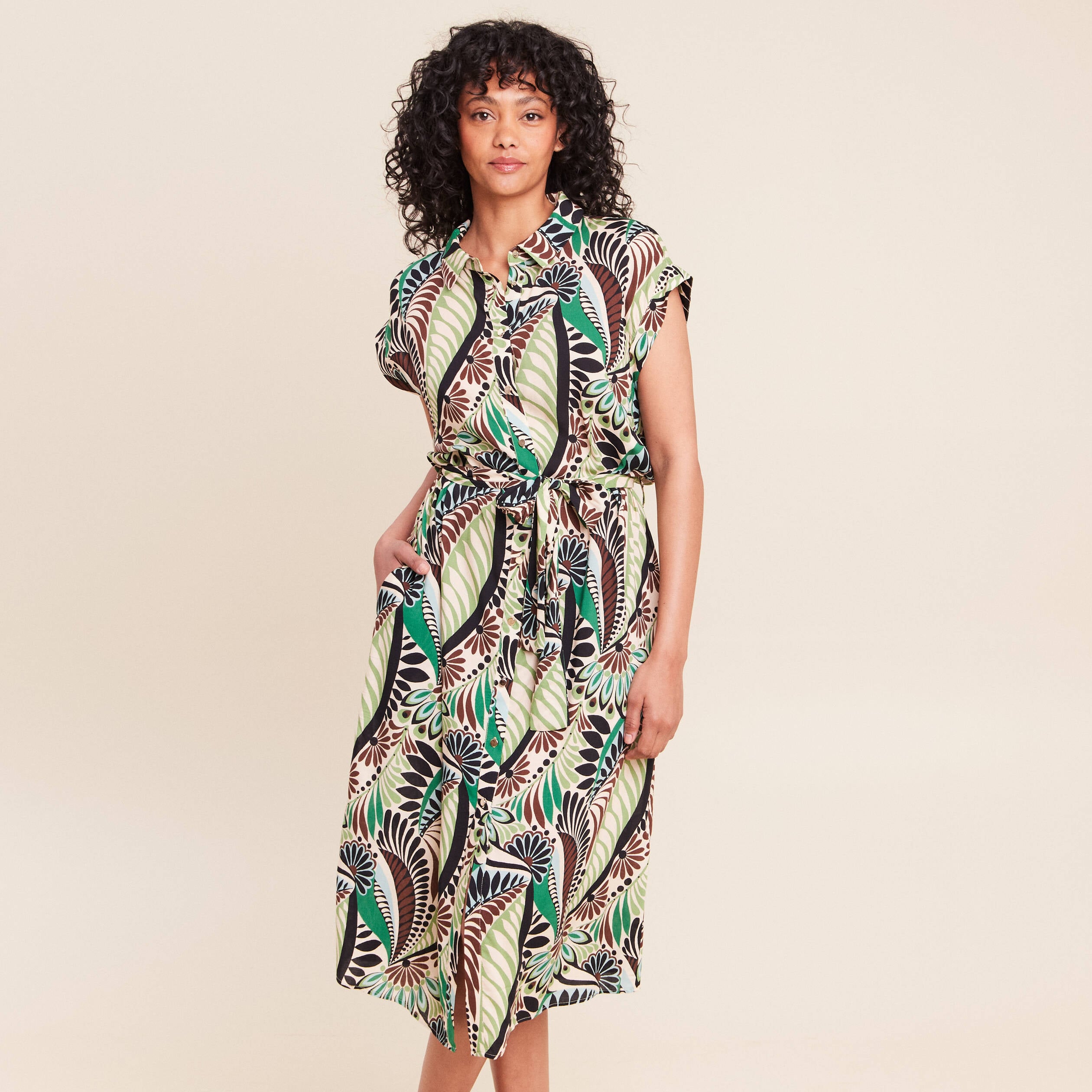 Robe fluide col chemise manches courtes vert femme