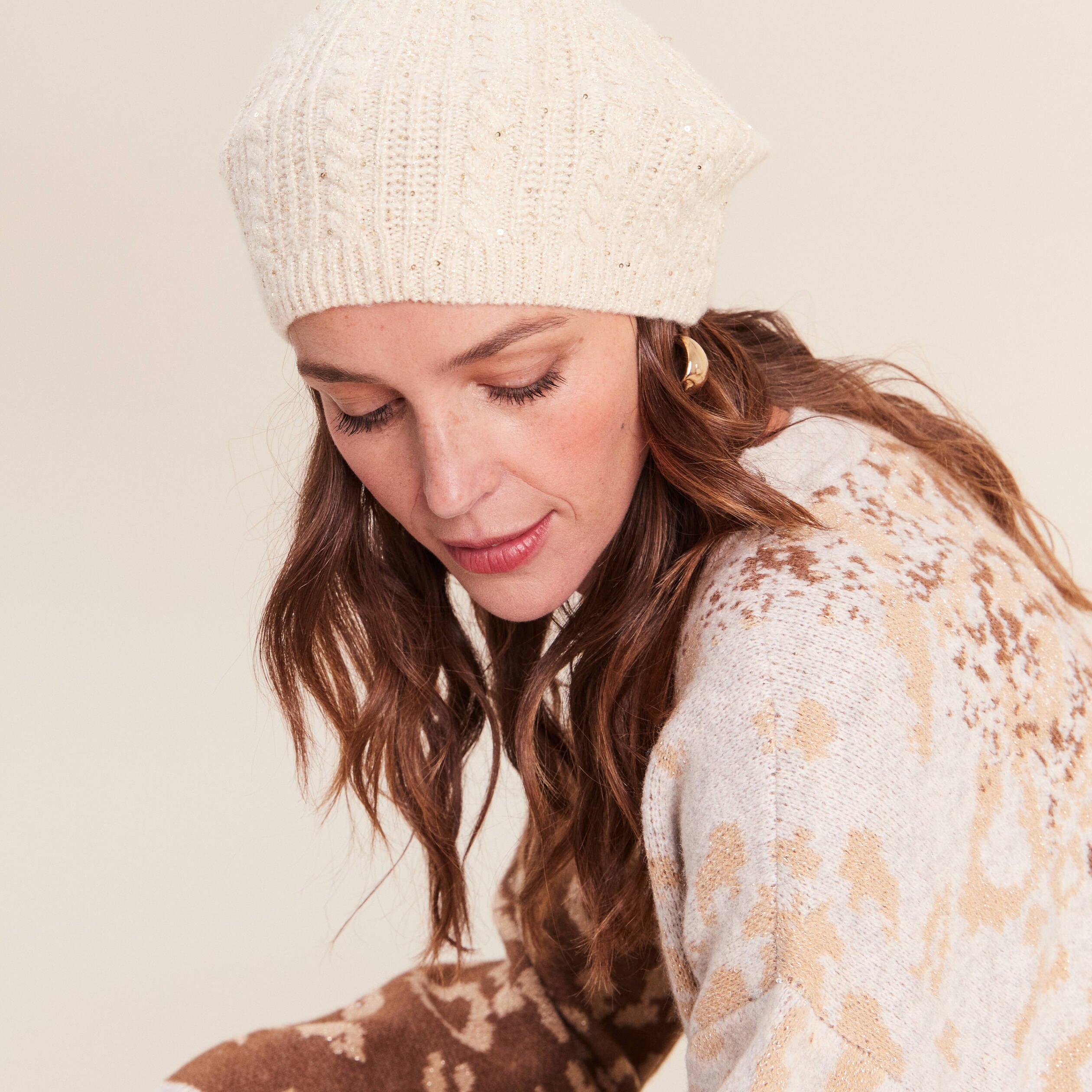 B&eacute;ret aspect laineux creme femme