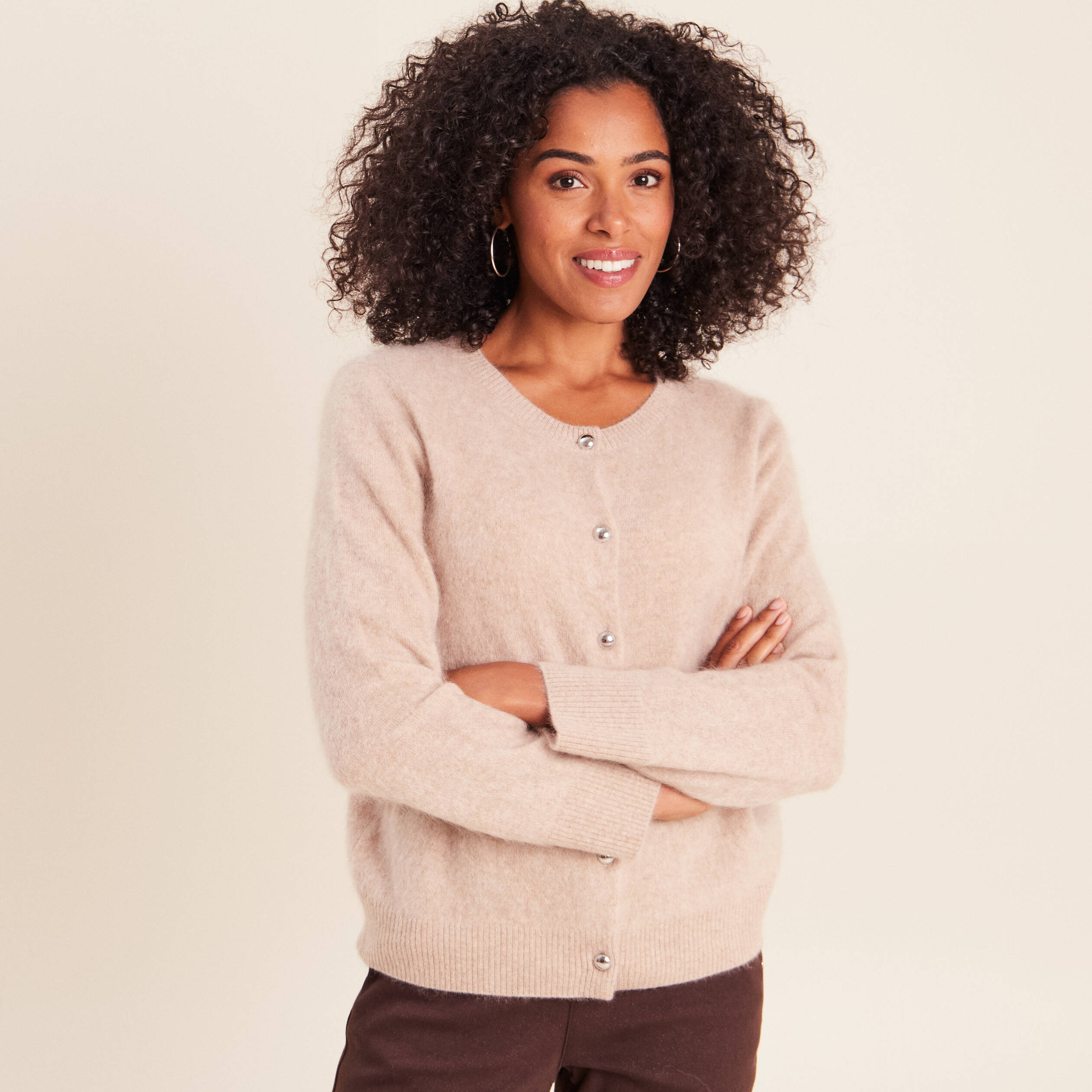 Gilet col rond sable femme