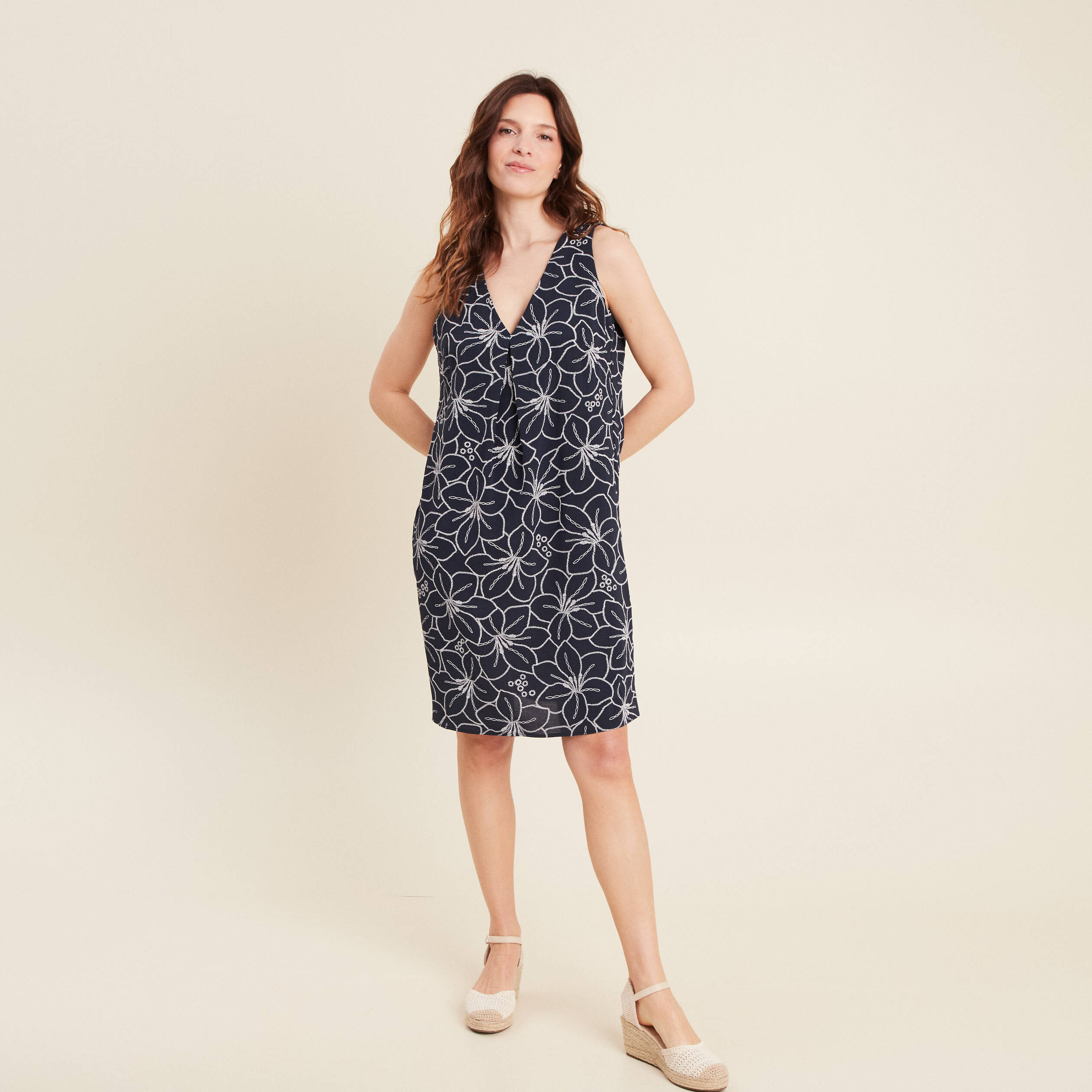 robe fluide manches courtes bleu fonce femme Robe fluide manches courtes bleu foncé femme