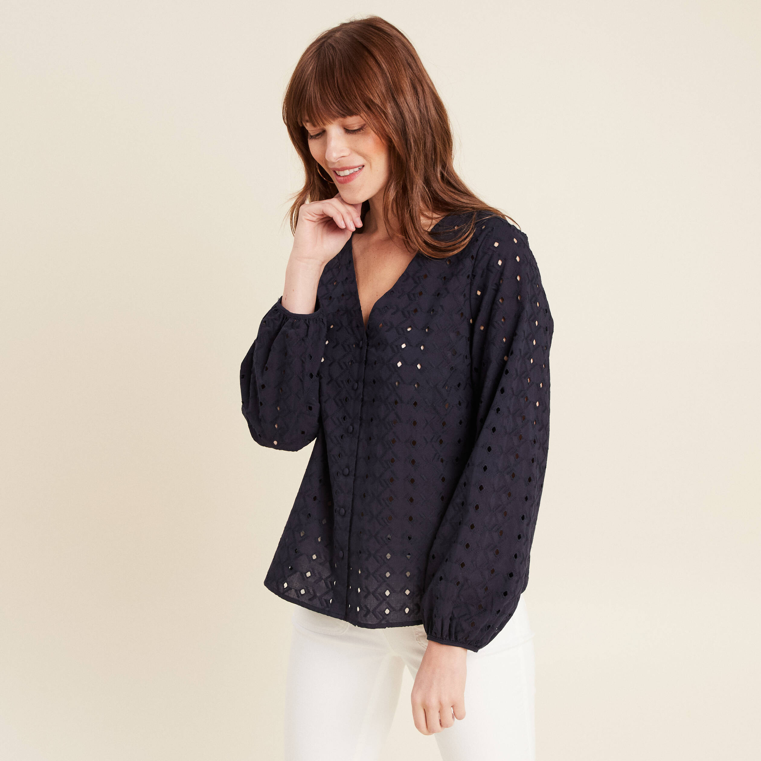 chemise manches 34 brodee bleu fonce femme Chemise manches 3/4 brodée bleu foncé femme