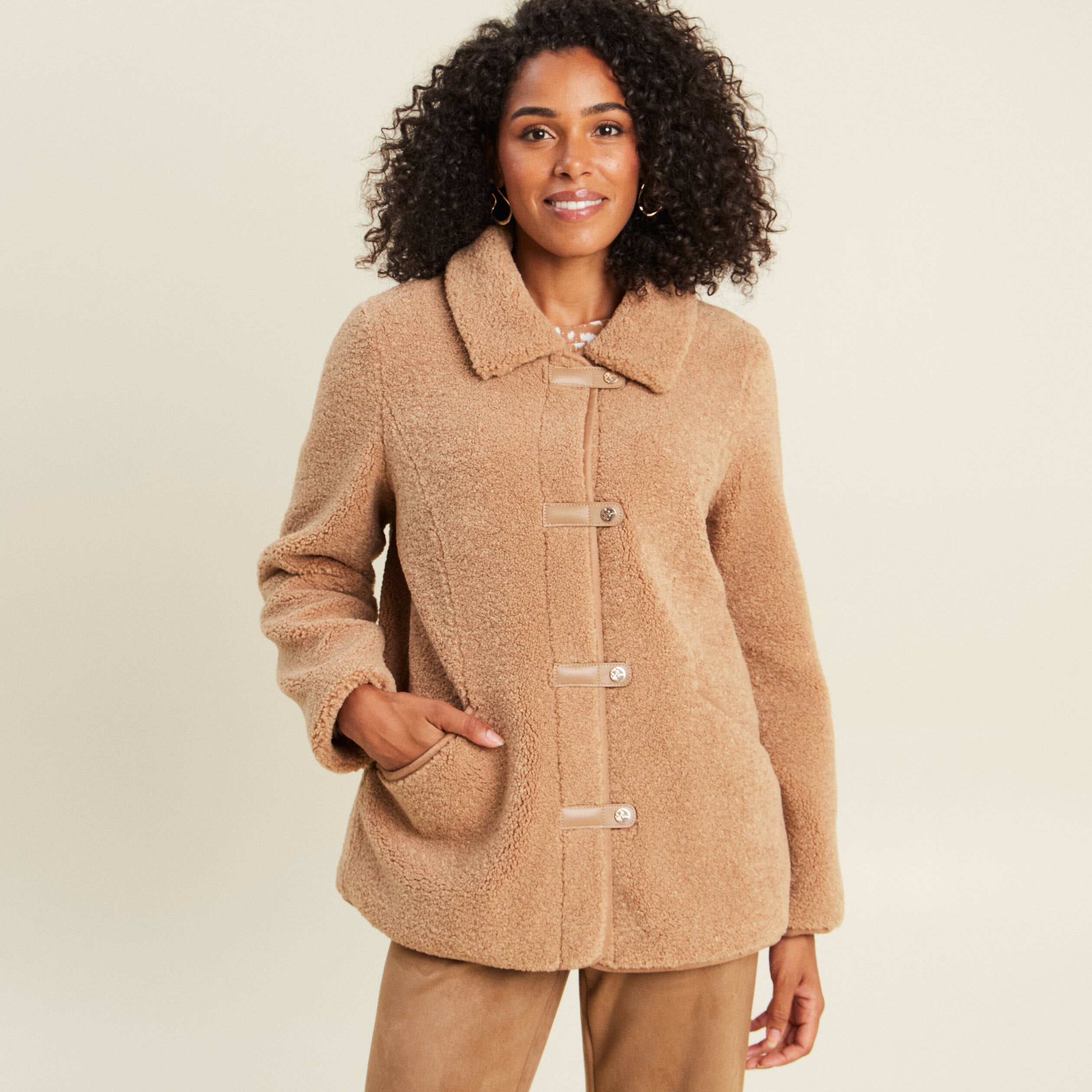 Manteau droit effet mouton beige femme