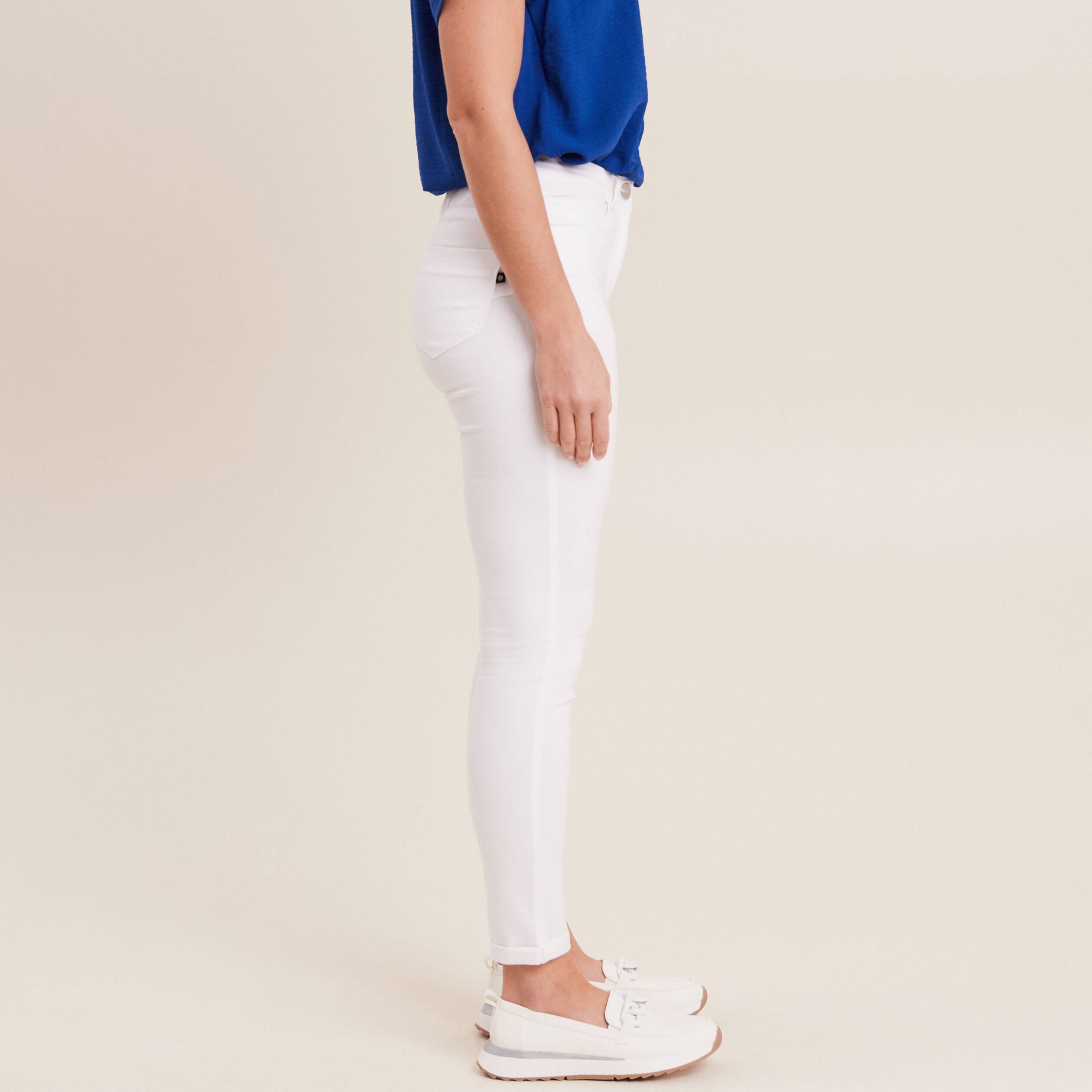 Jean coupe ajust&eacute;e 7/8&egrave;me blanc femme