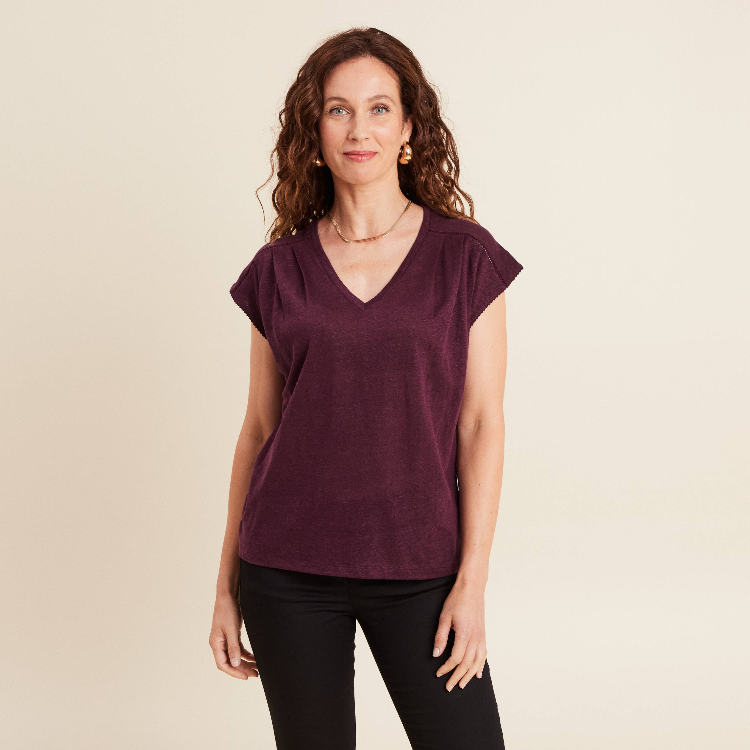 T-shirt col v manches courtes en lin prune femme