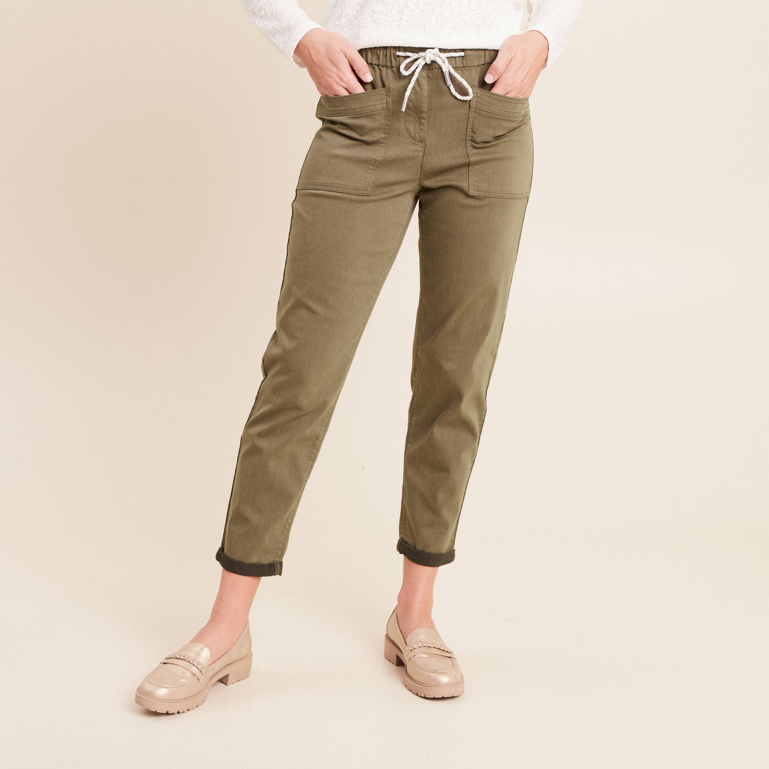 Pantalon coupe mom 7/8&egrave;me vert kaki femme
