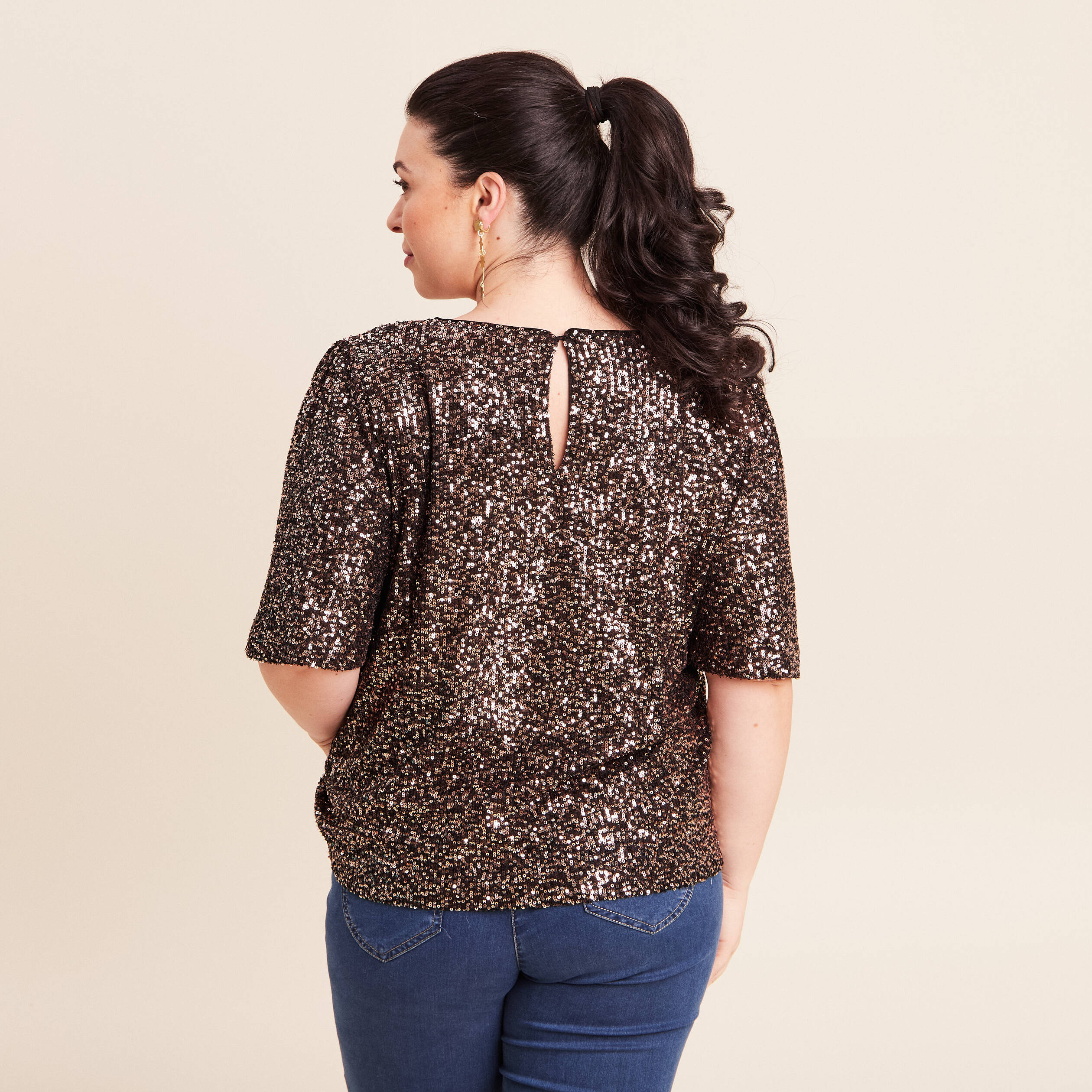 T-shirt &agrave; sequins manches coudes marron fonc&eacute; femme