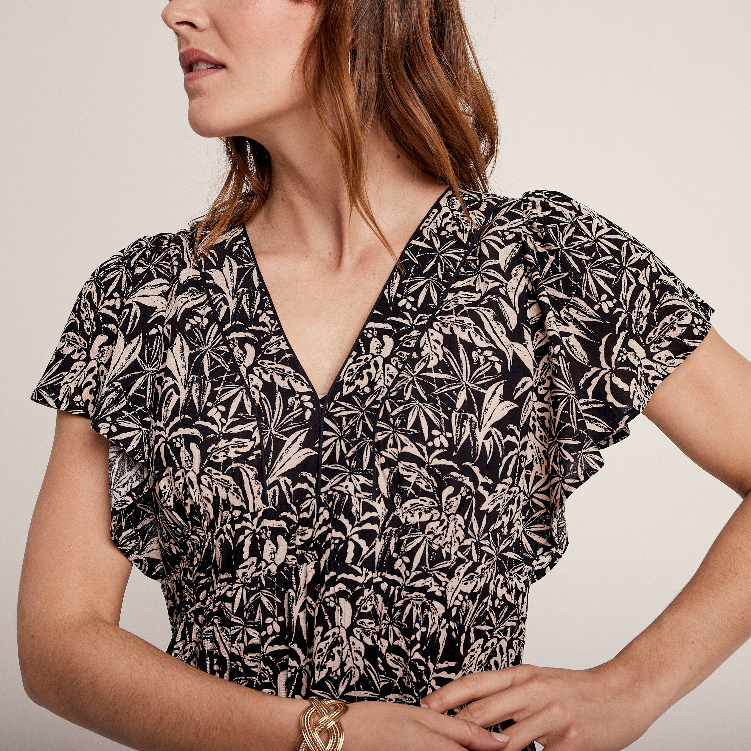 Robe évasée manches courtes noir femme